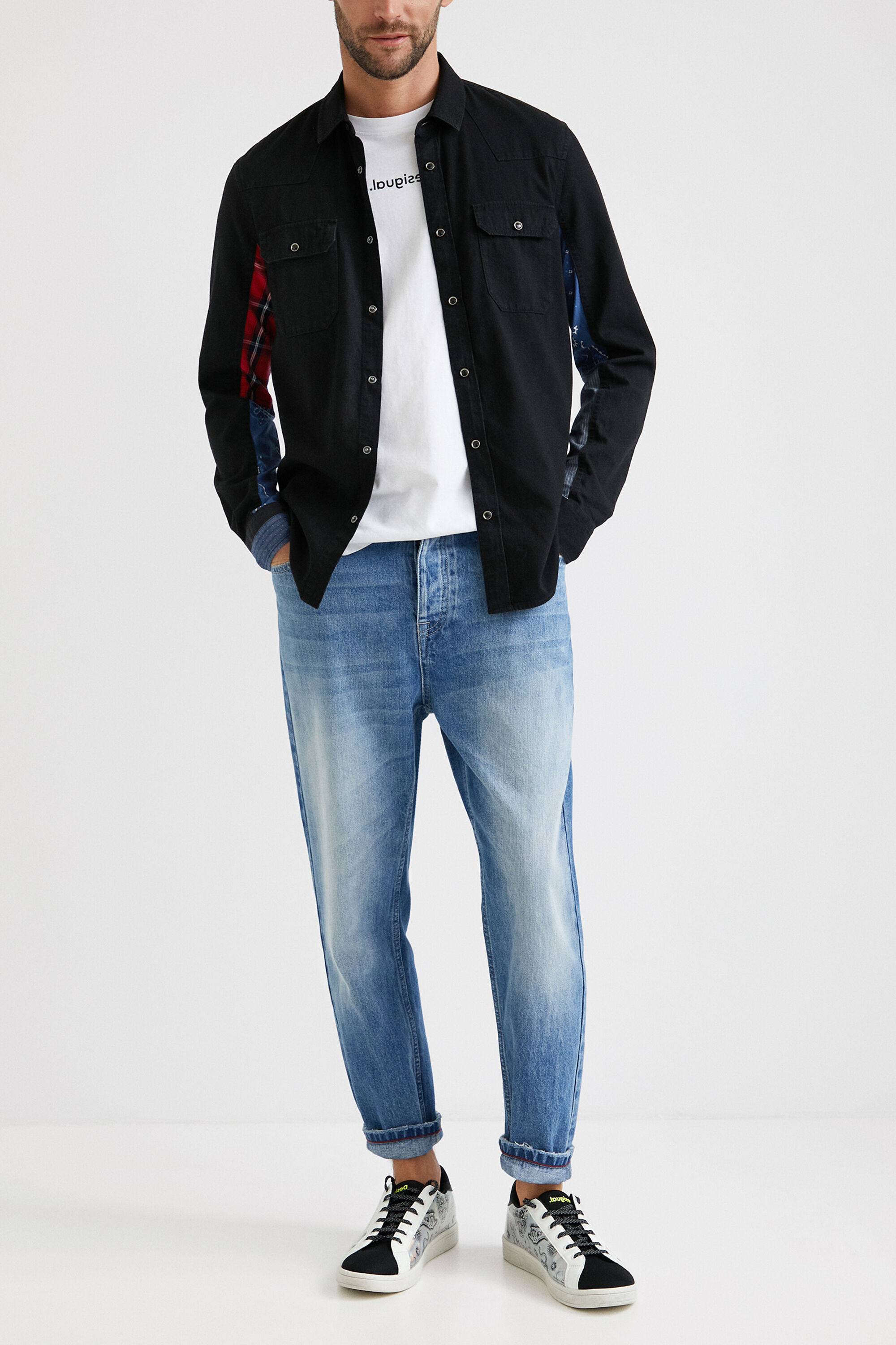 Camisa denim patch estampado