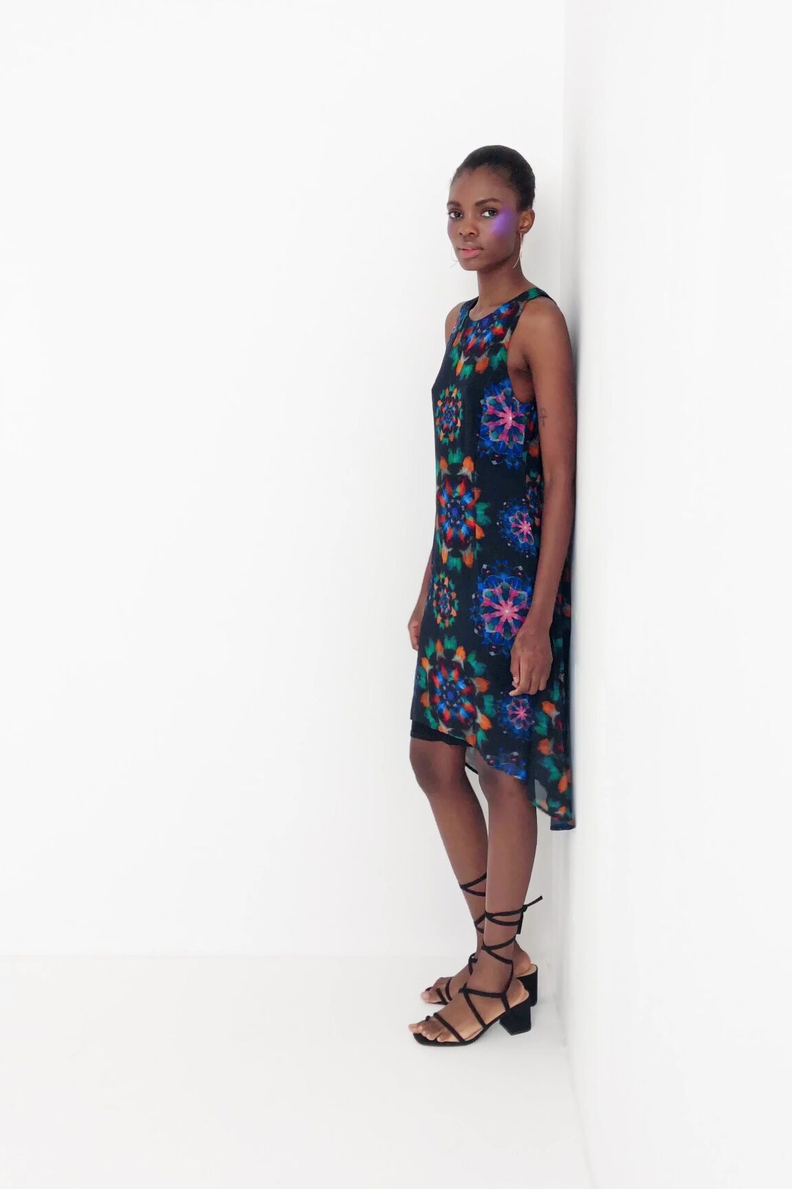 Vestido estampado gal&aacute;ctico