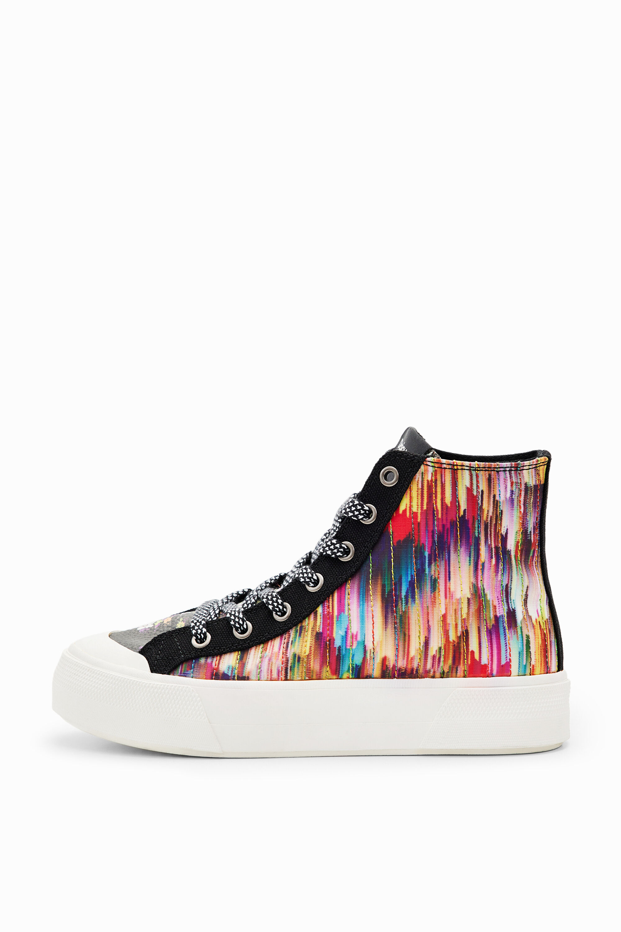 Sneakers ca&ntilde;a alta patch glitch
