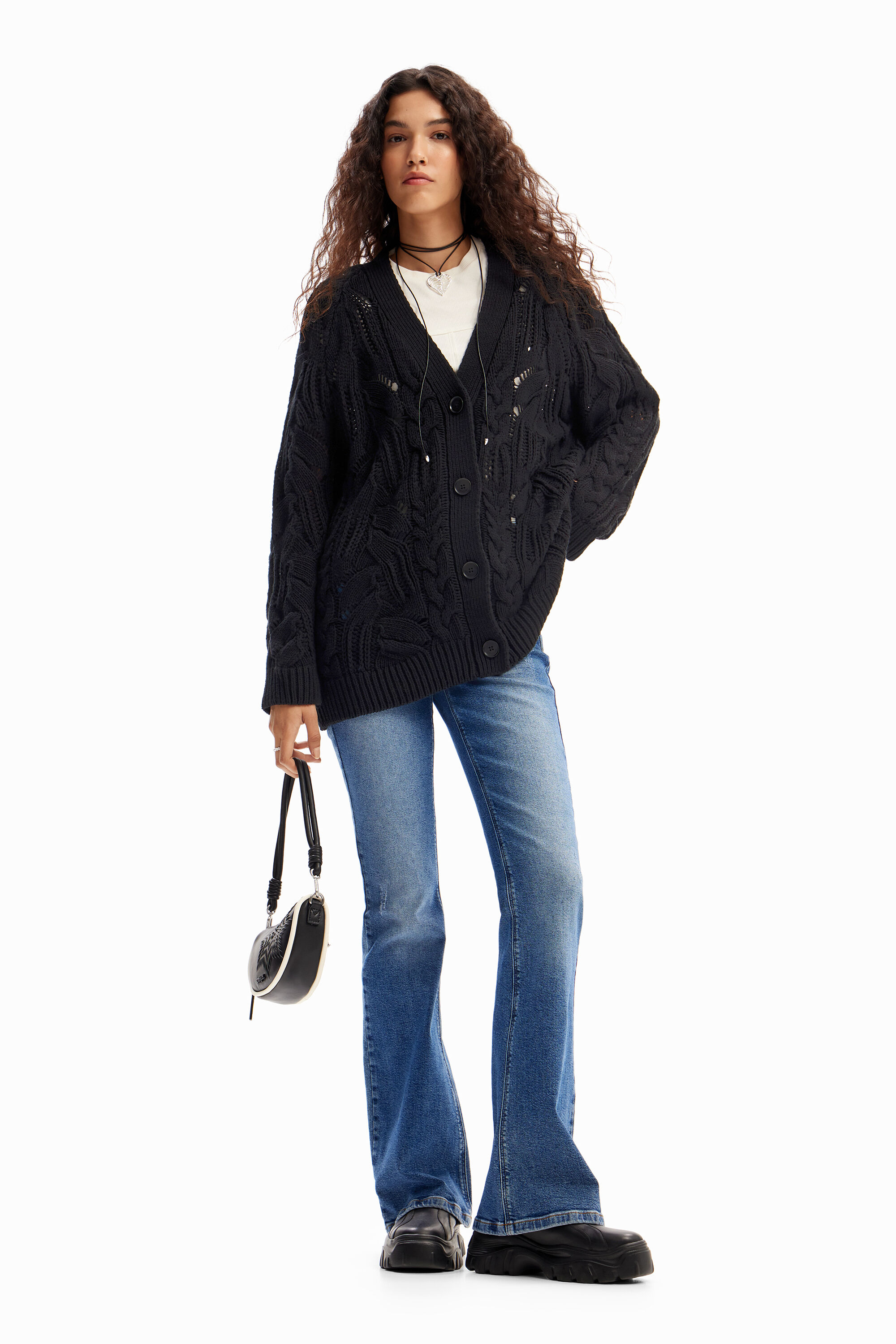 C&aacute;rdigan oversize calados