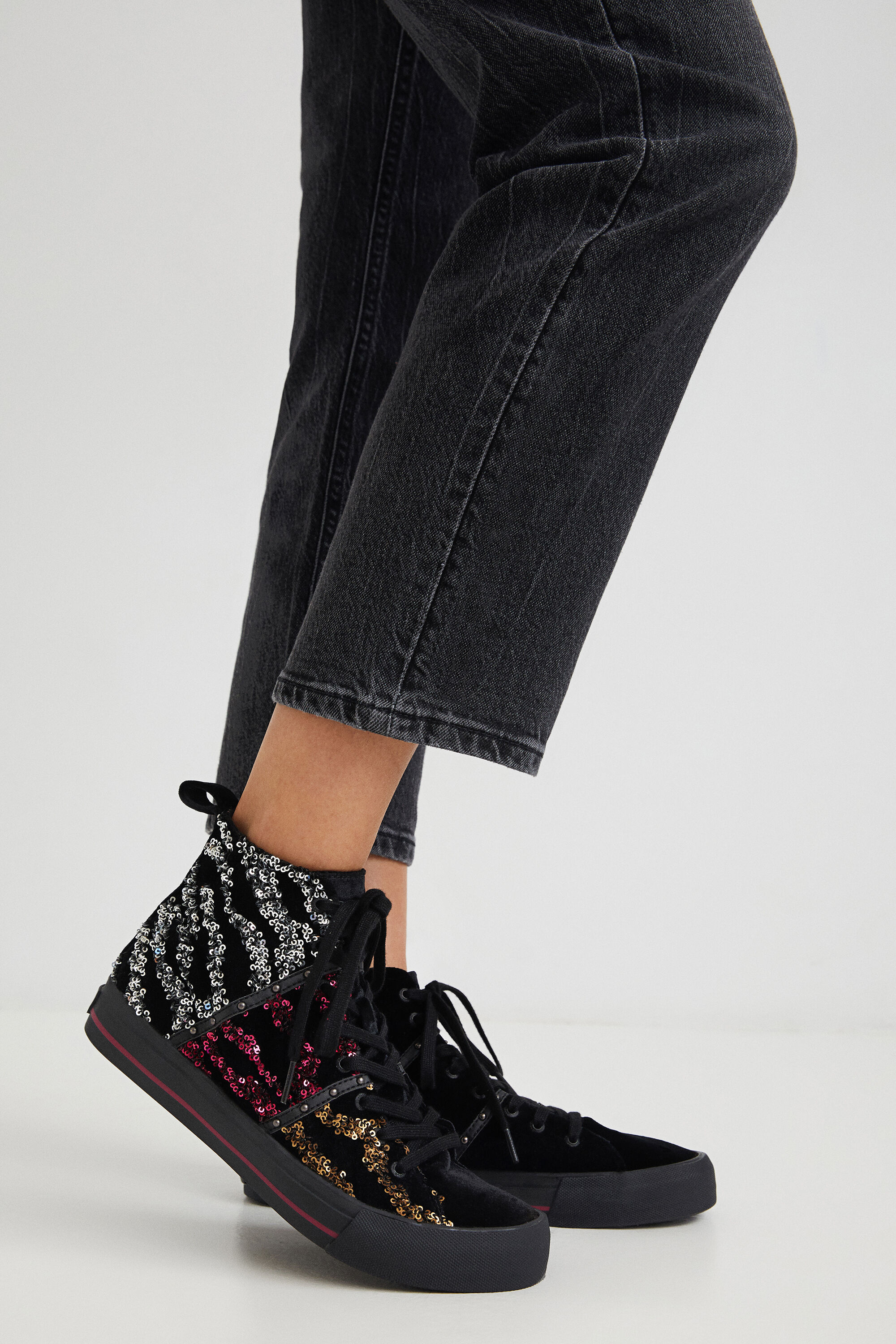 Zapatilla alta lentejuelas