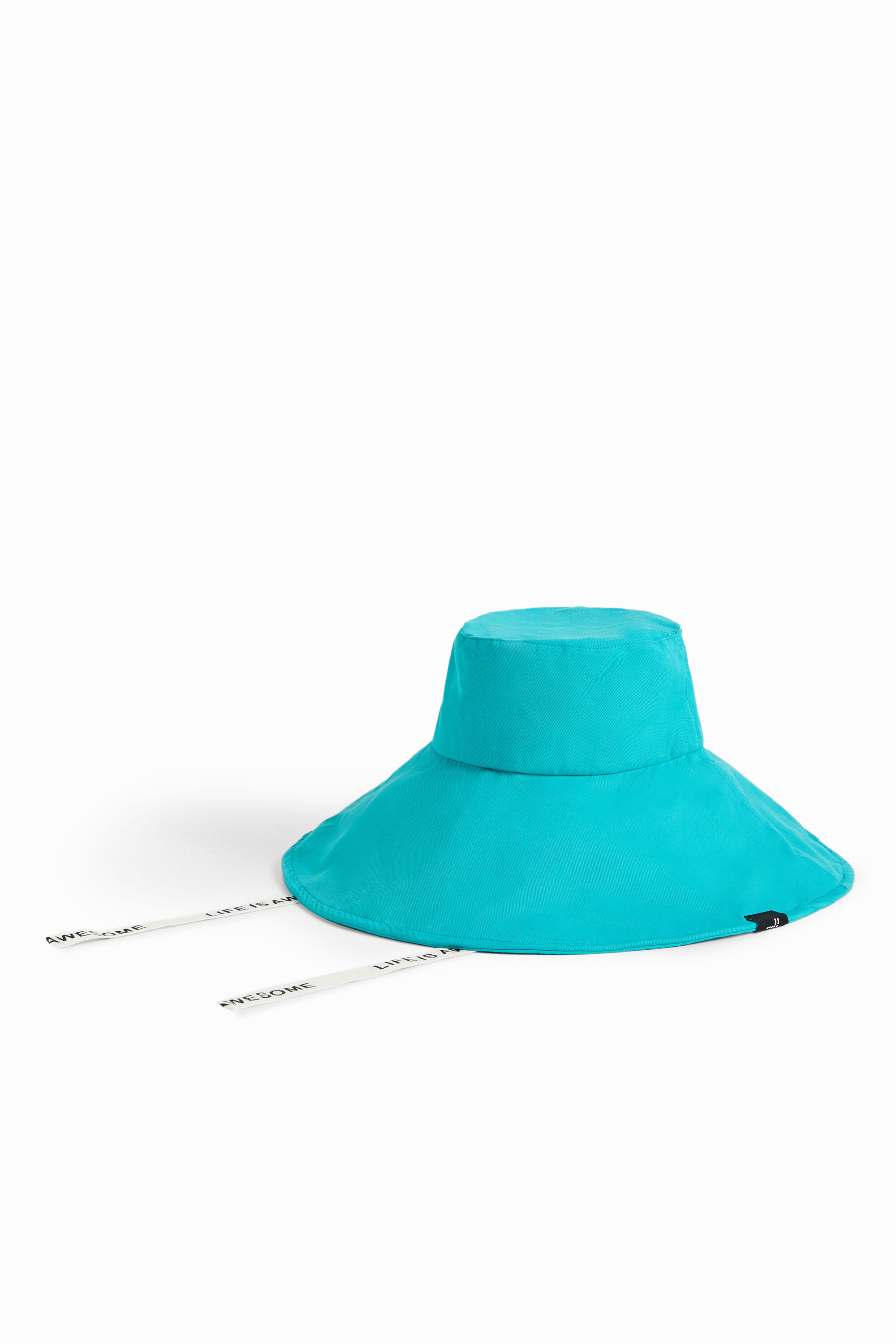 Gorro ala ancha