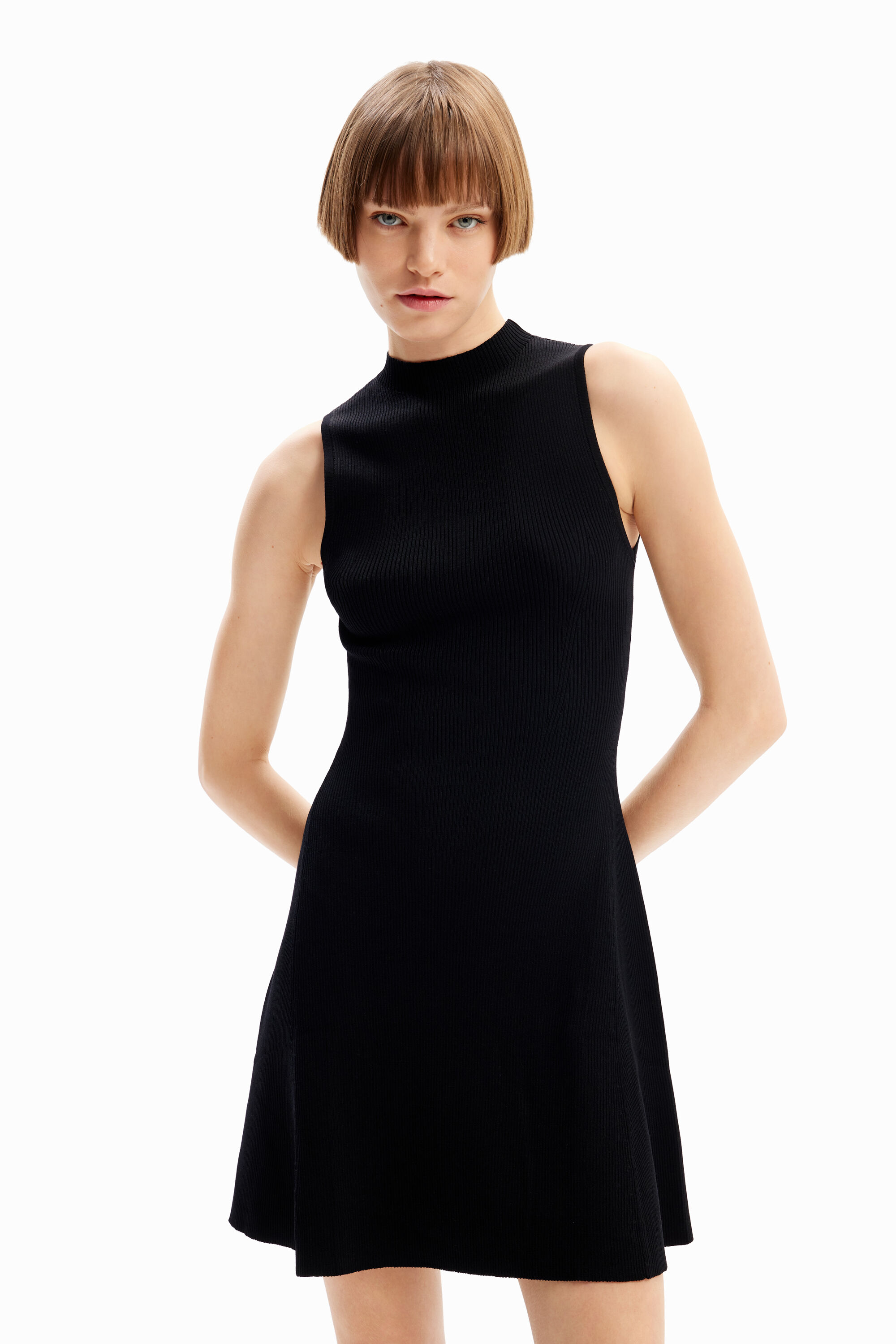 Vestido corto skater canal&eacute;