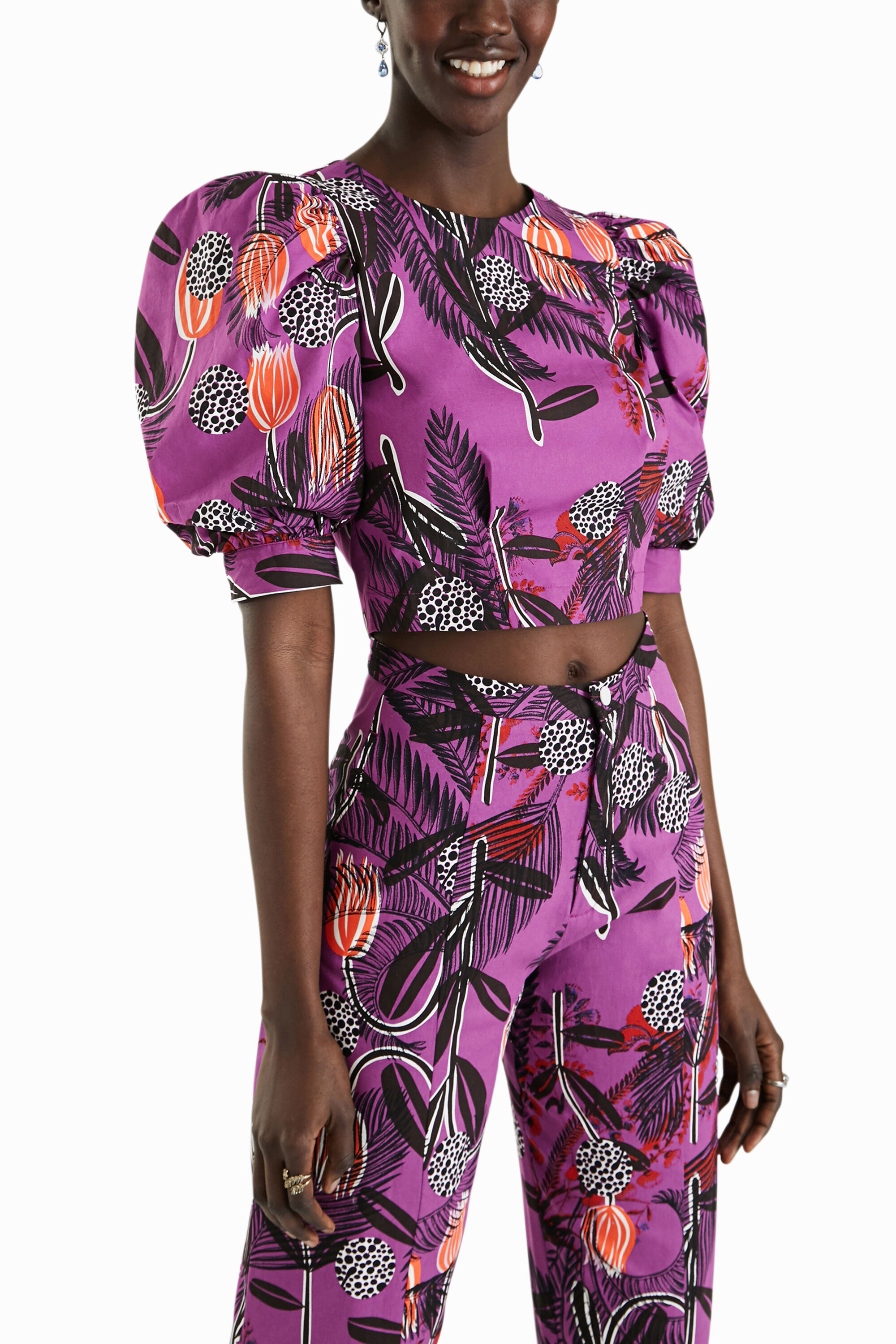 Blusa corta cremallera trasera