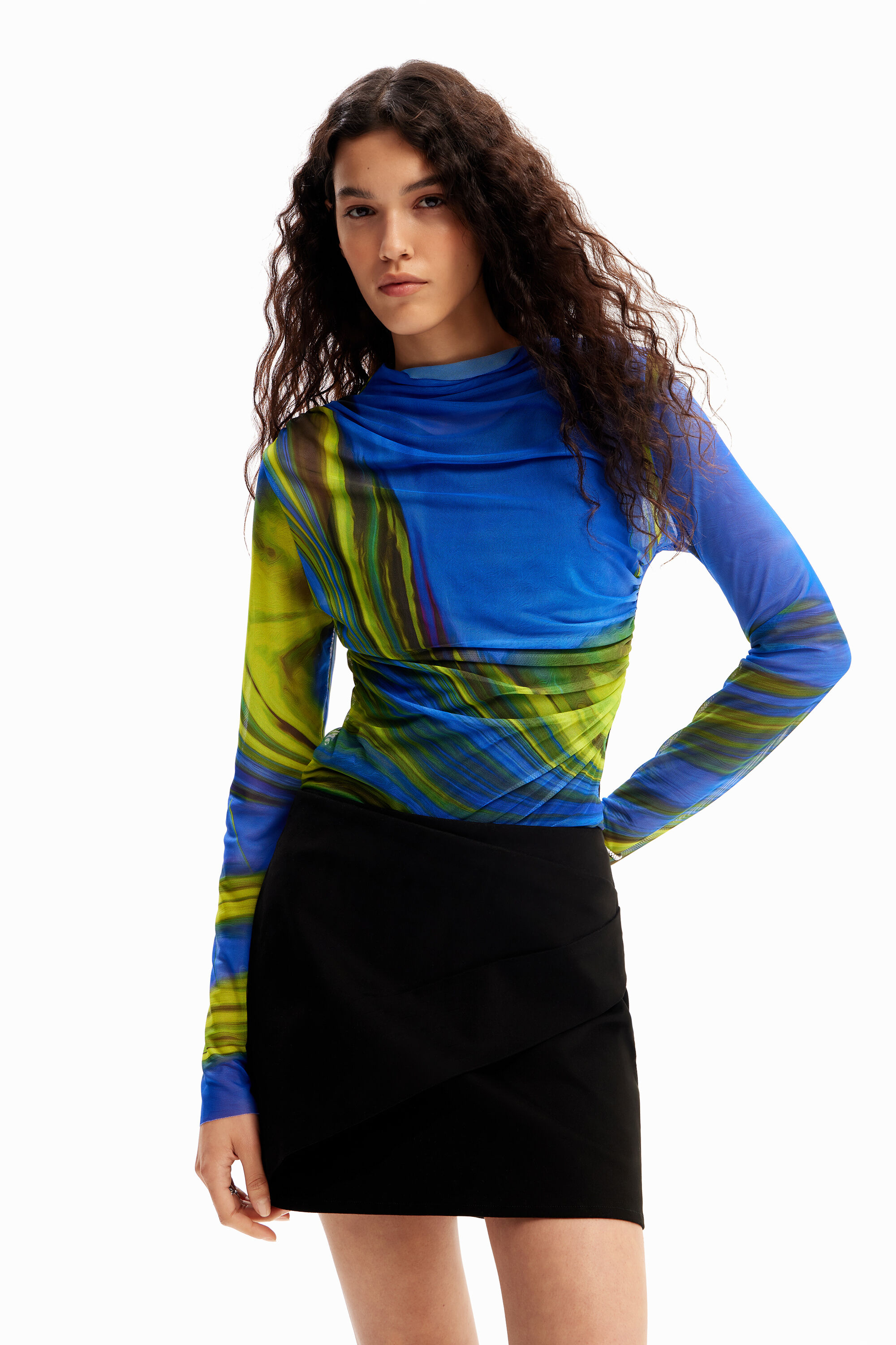 Camiseta fruncida tul ondas