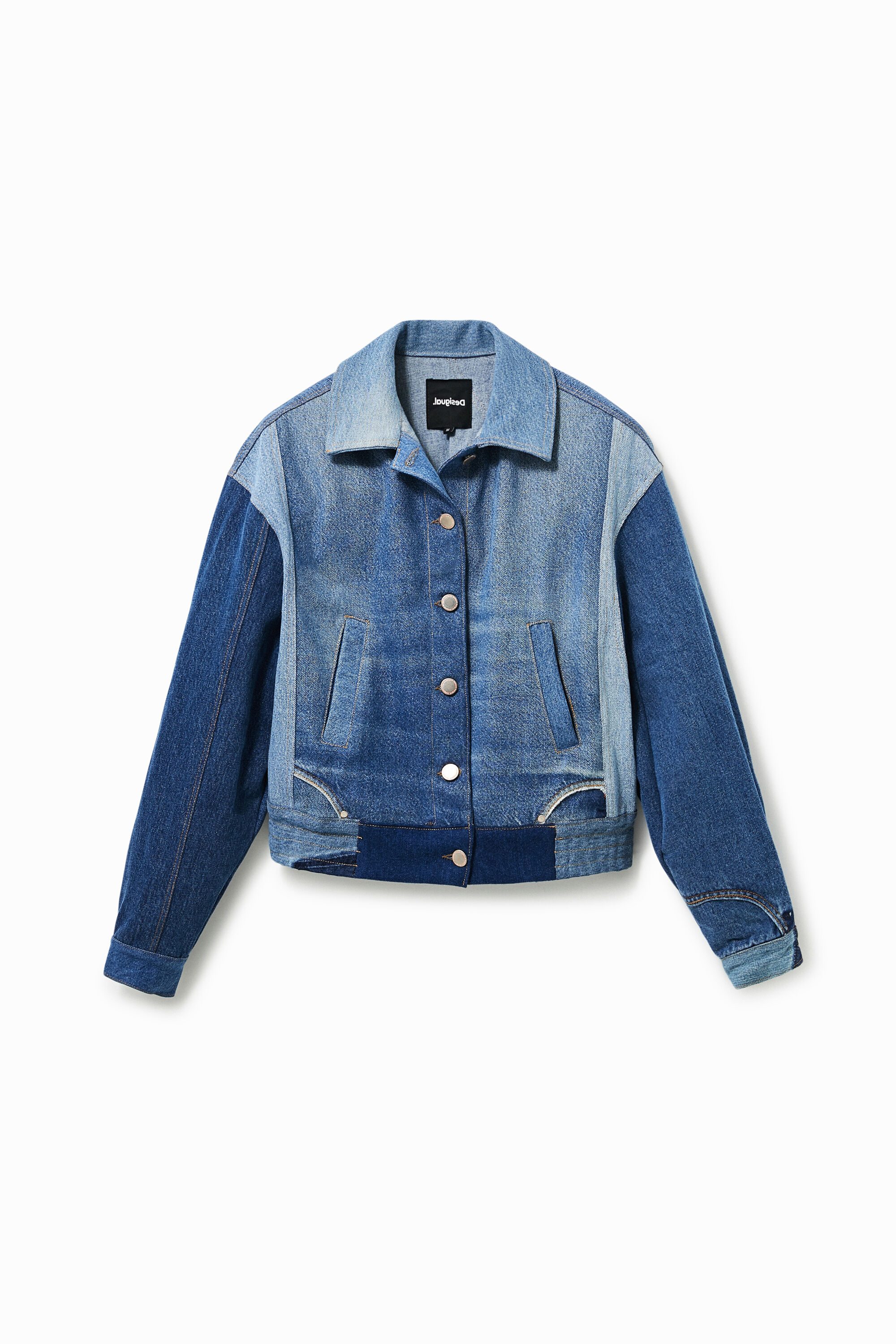 Chaqueta vaquera cropped upcycling