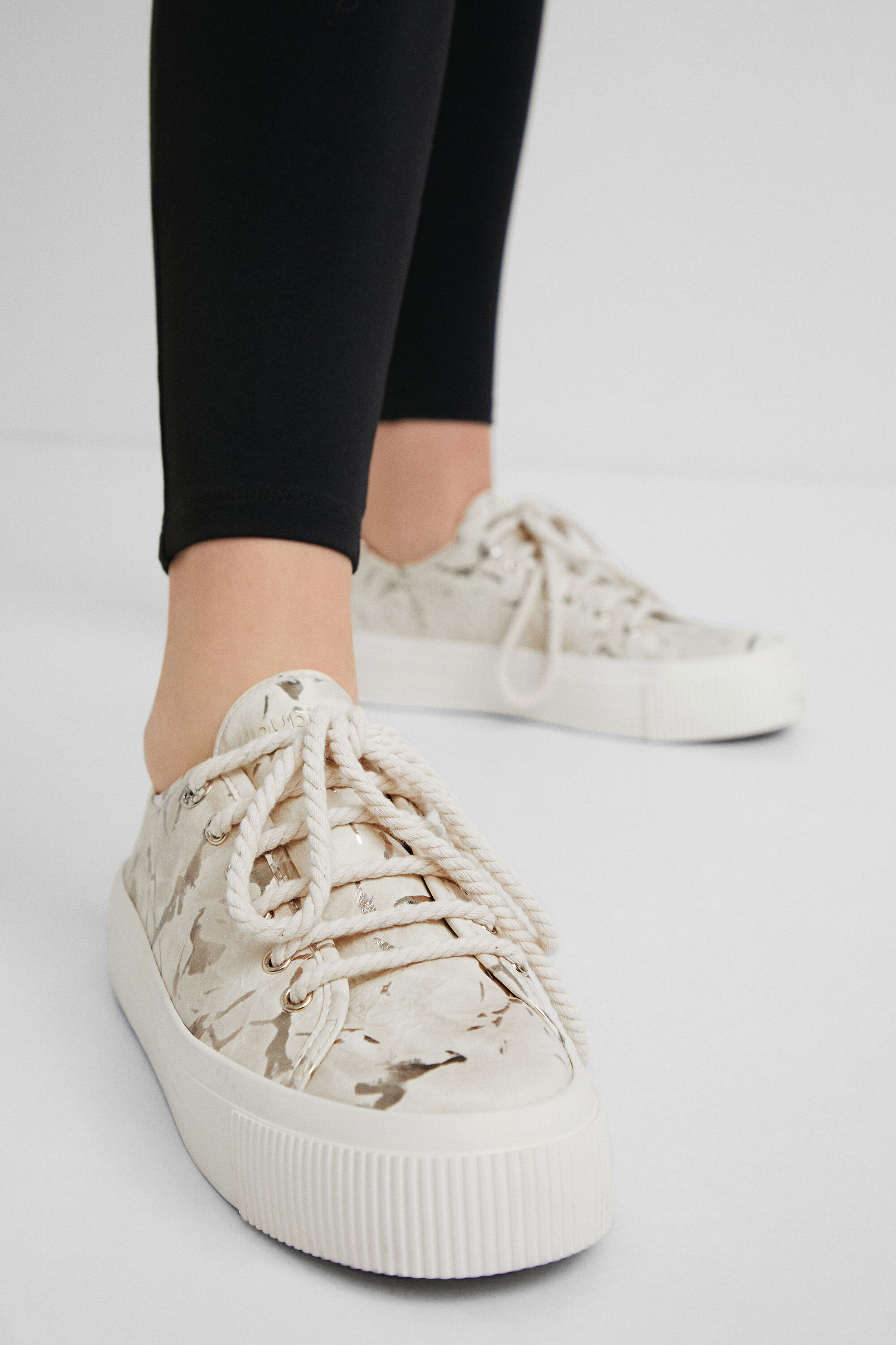 Sneakers brillante