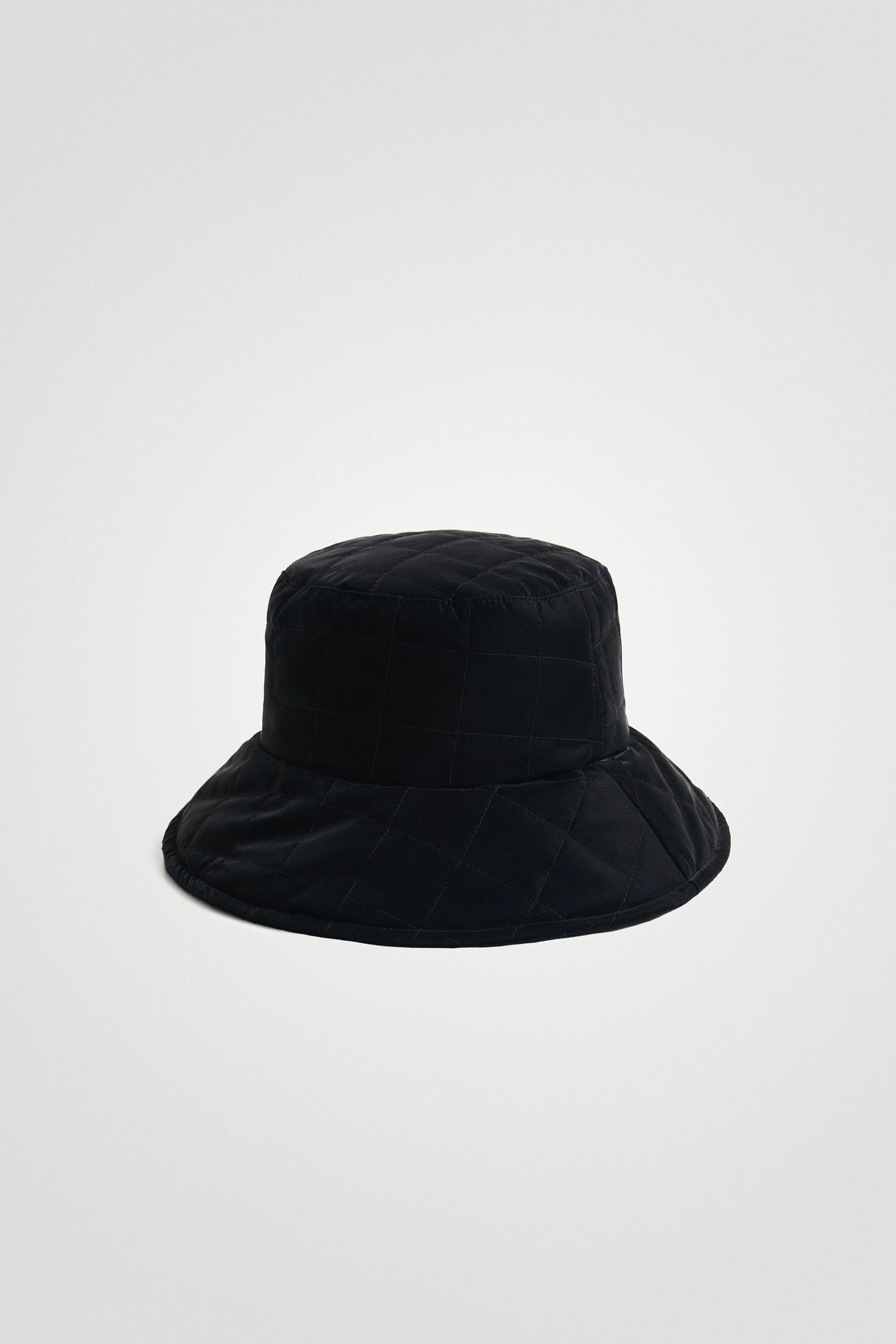 Sombrero de lluvia capiton&eacute;