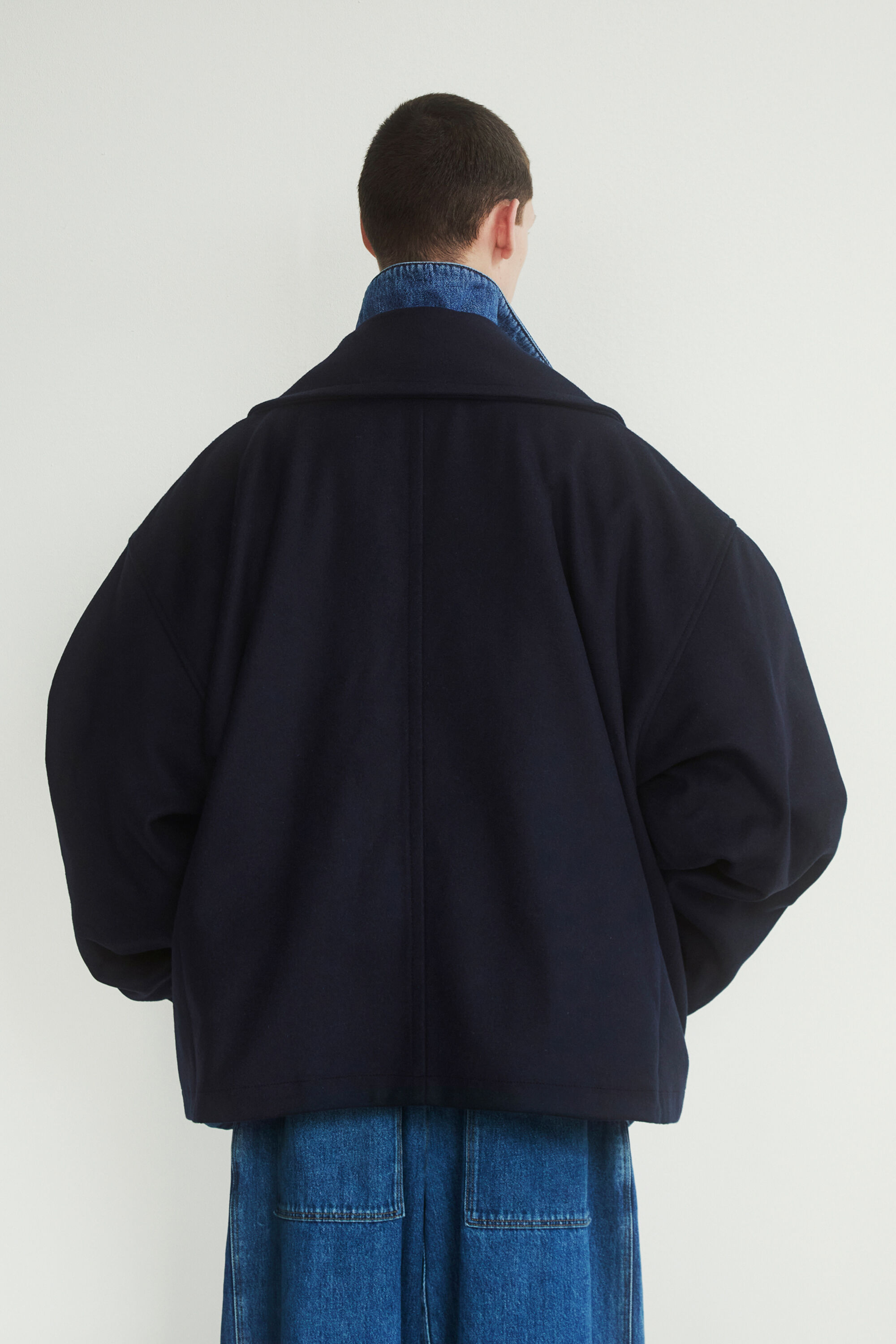 Abrigo corto oversize lana Hed Mayner