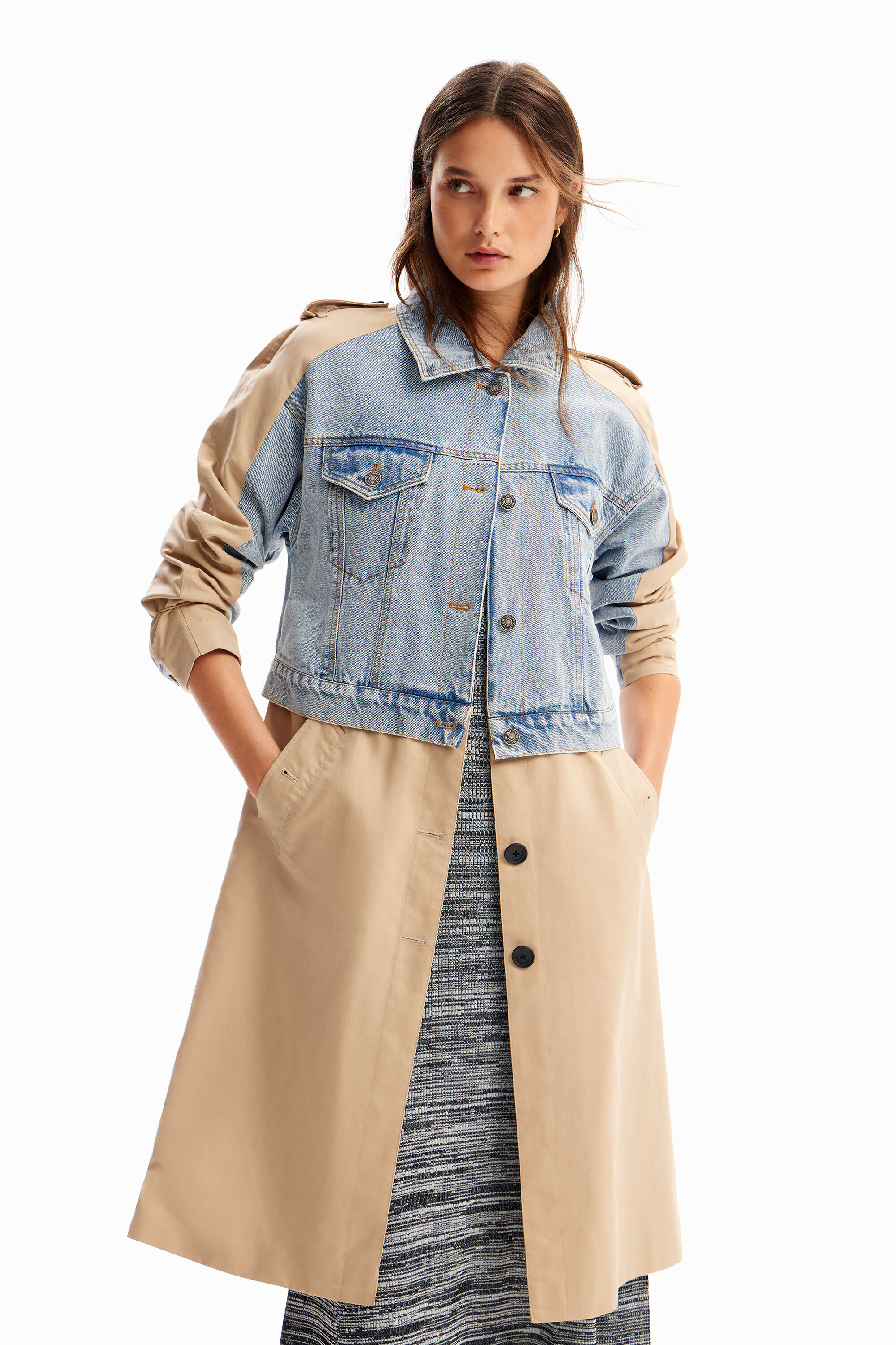 Gabardina h&iacute;brida denim
