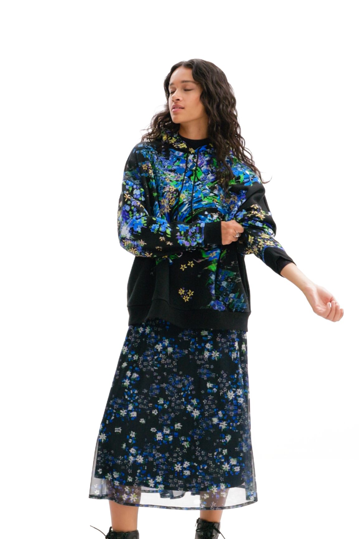 Sudadera oversize flores