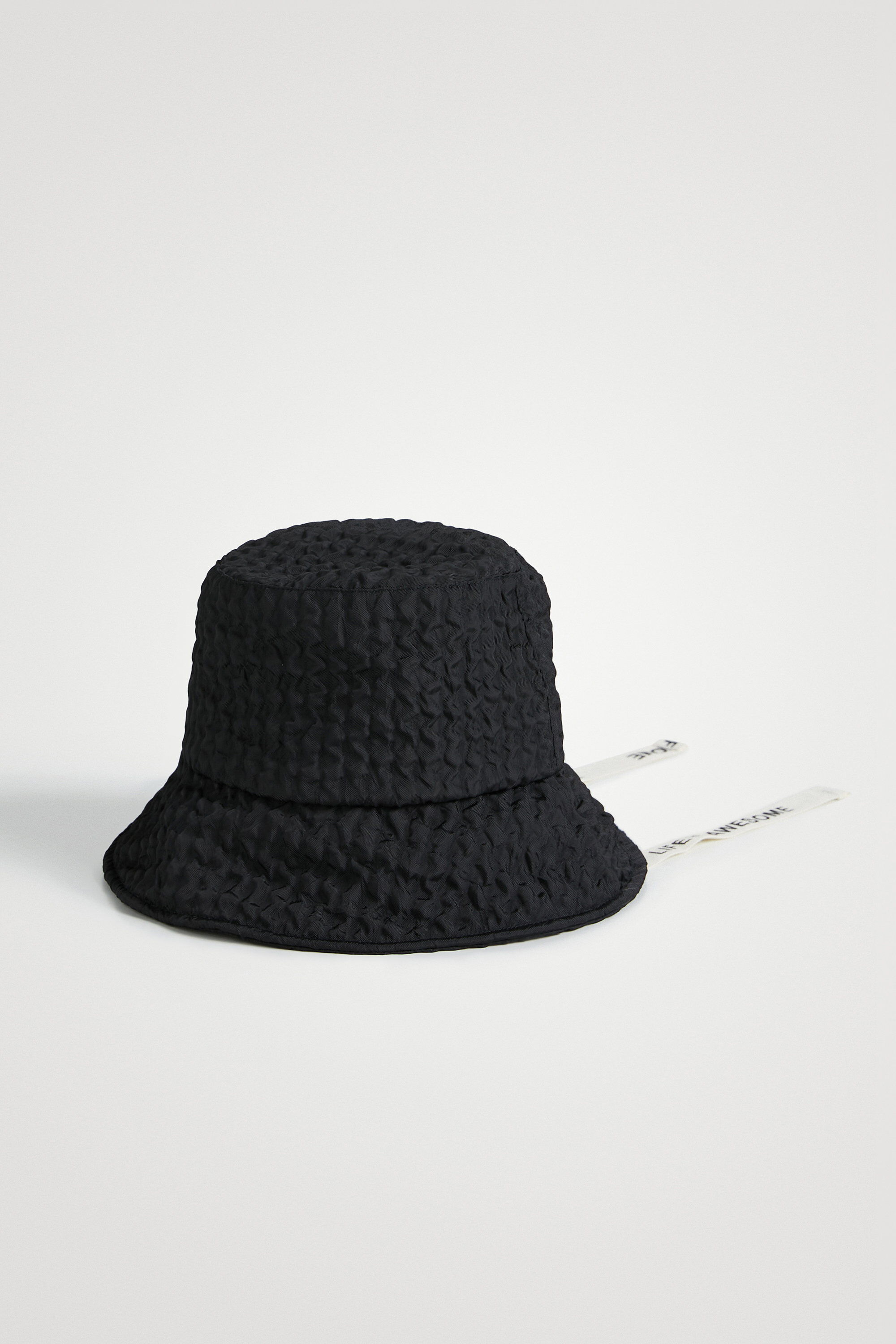 Gorro bucket cintas