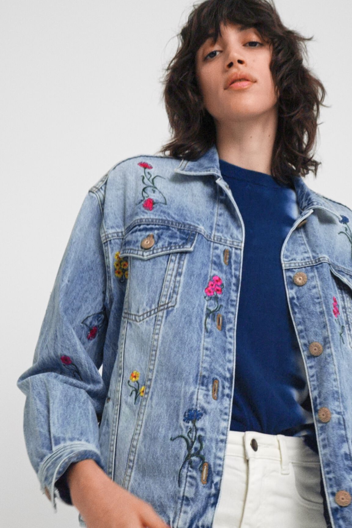 Sobrecamisa vaquera floral