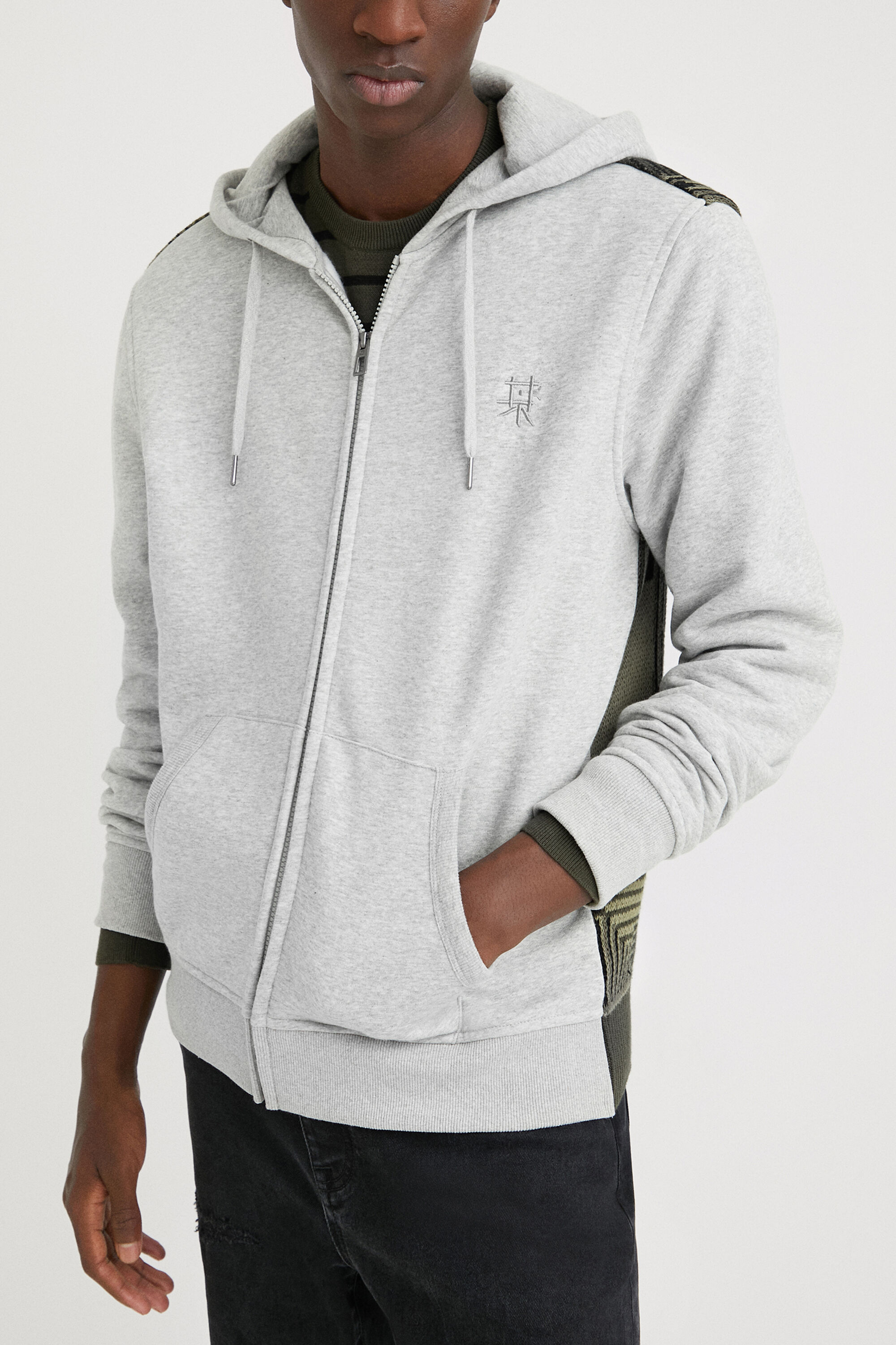 Sudadera calavera gris y camo