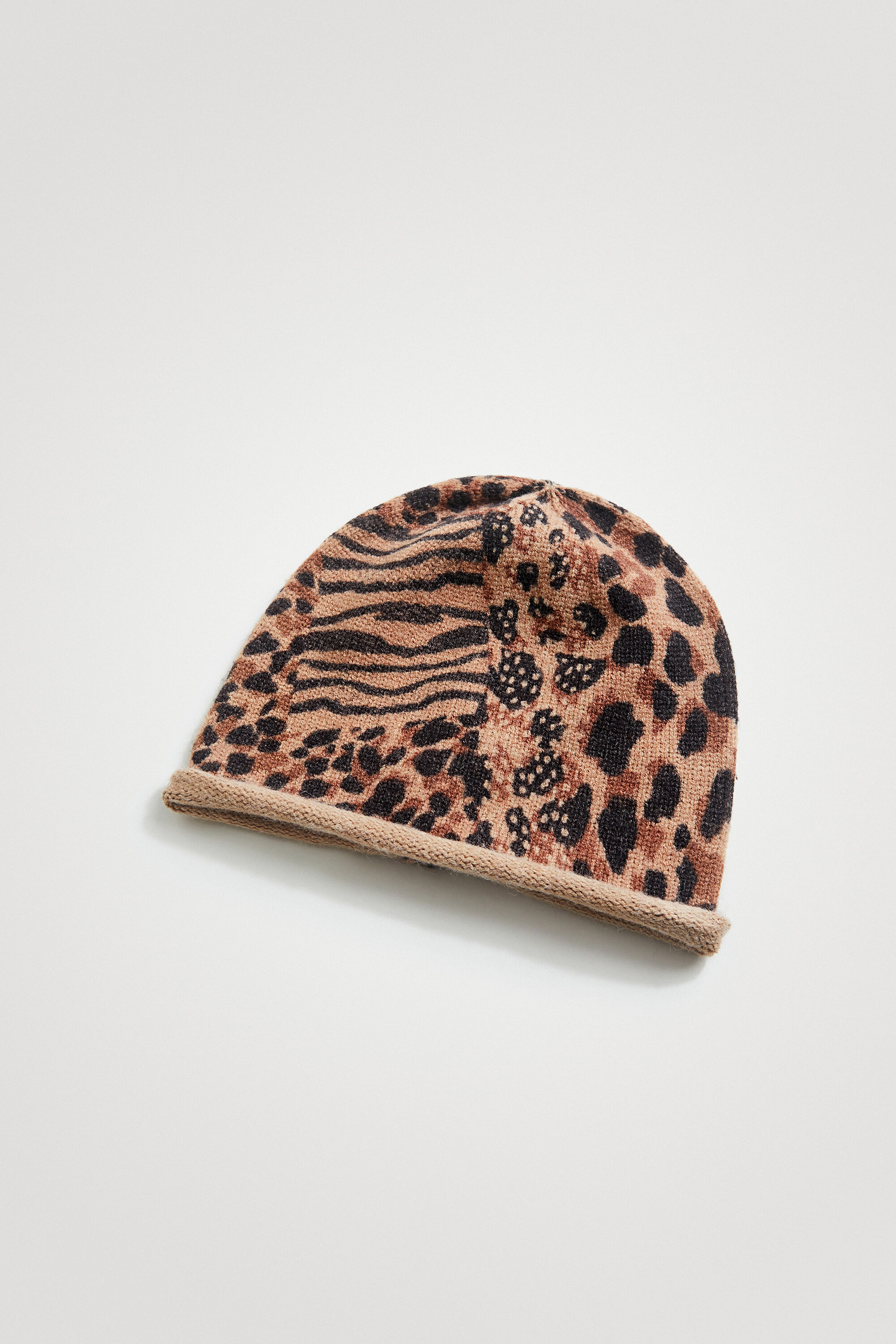 Gorro punto patch animal print