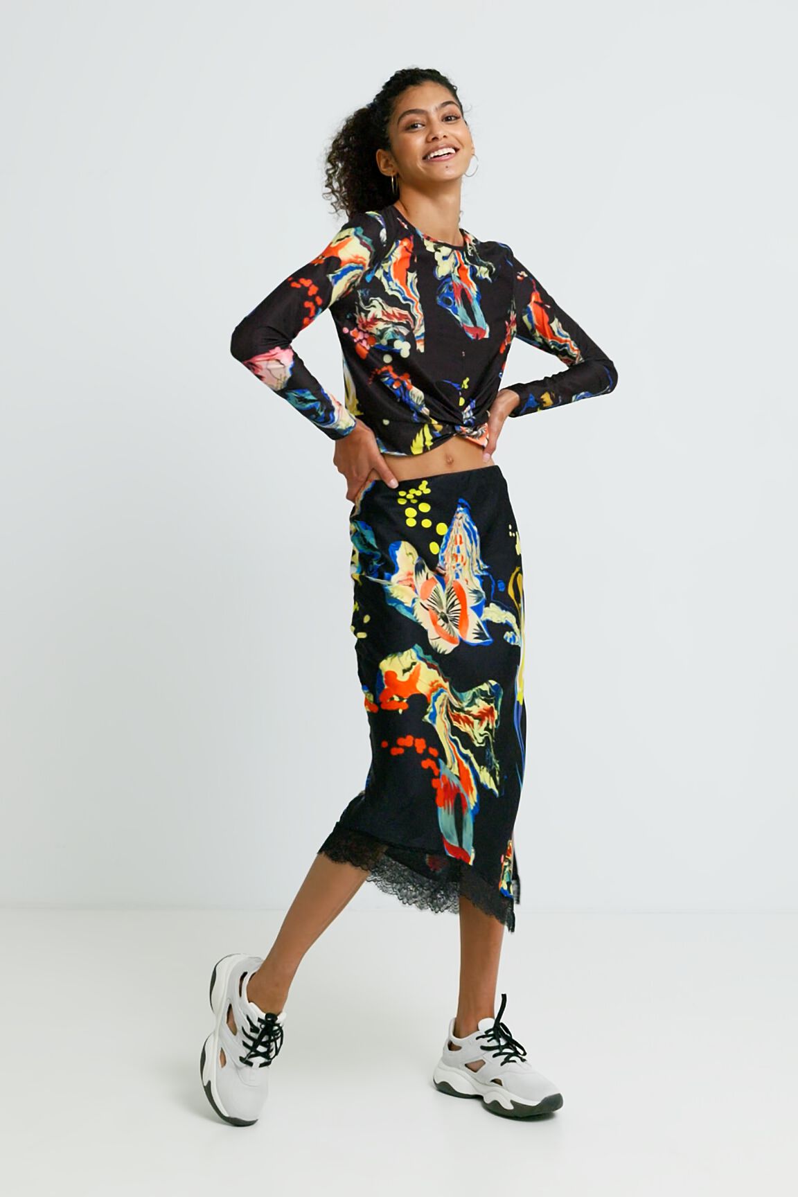 Falda slim midi estampada