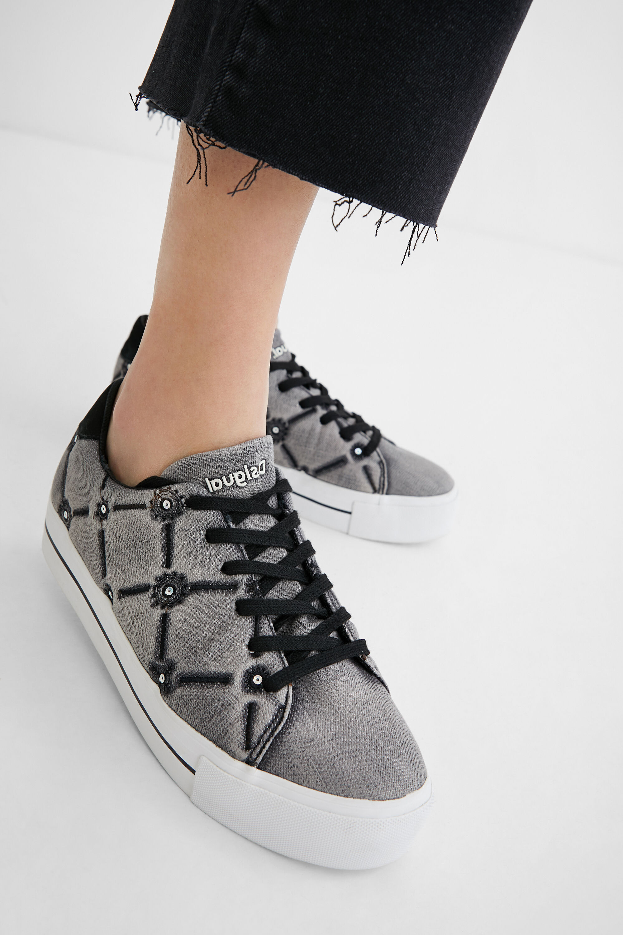 Sneakers street suela gruesa