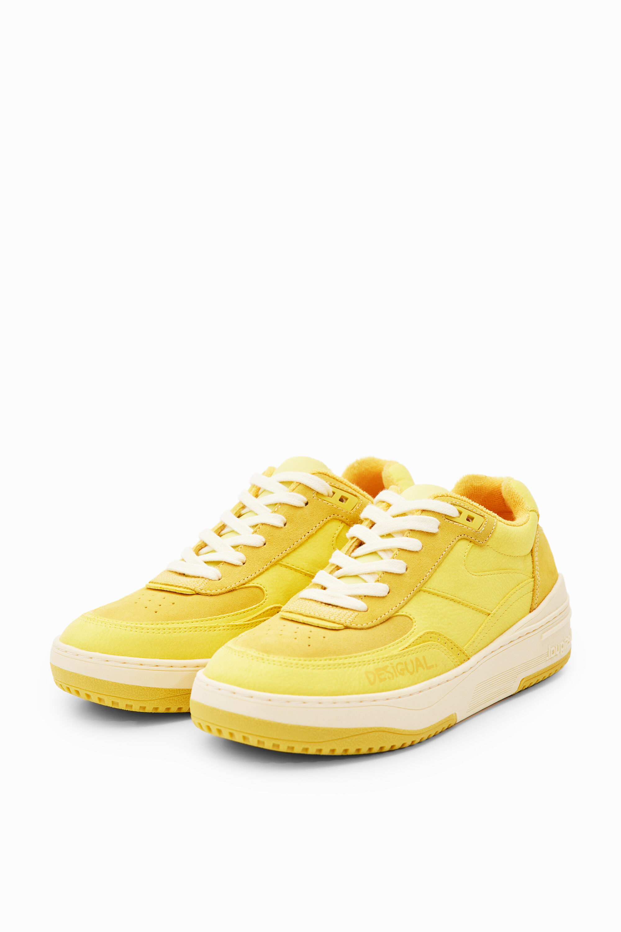 Sneakers retro chunky patch