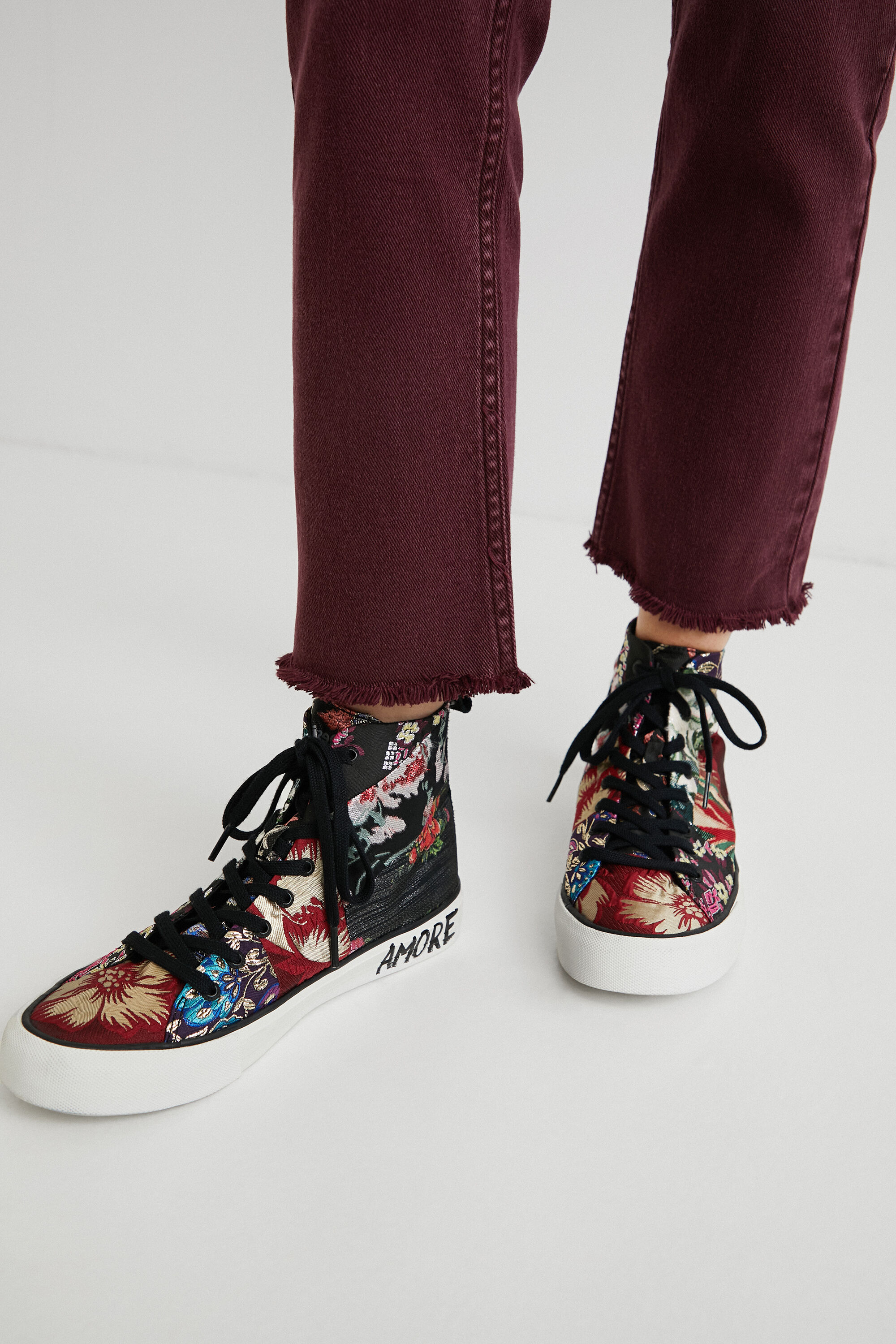 Zapatillas bota patch floral