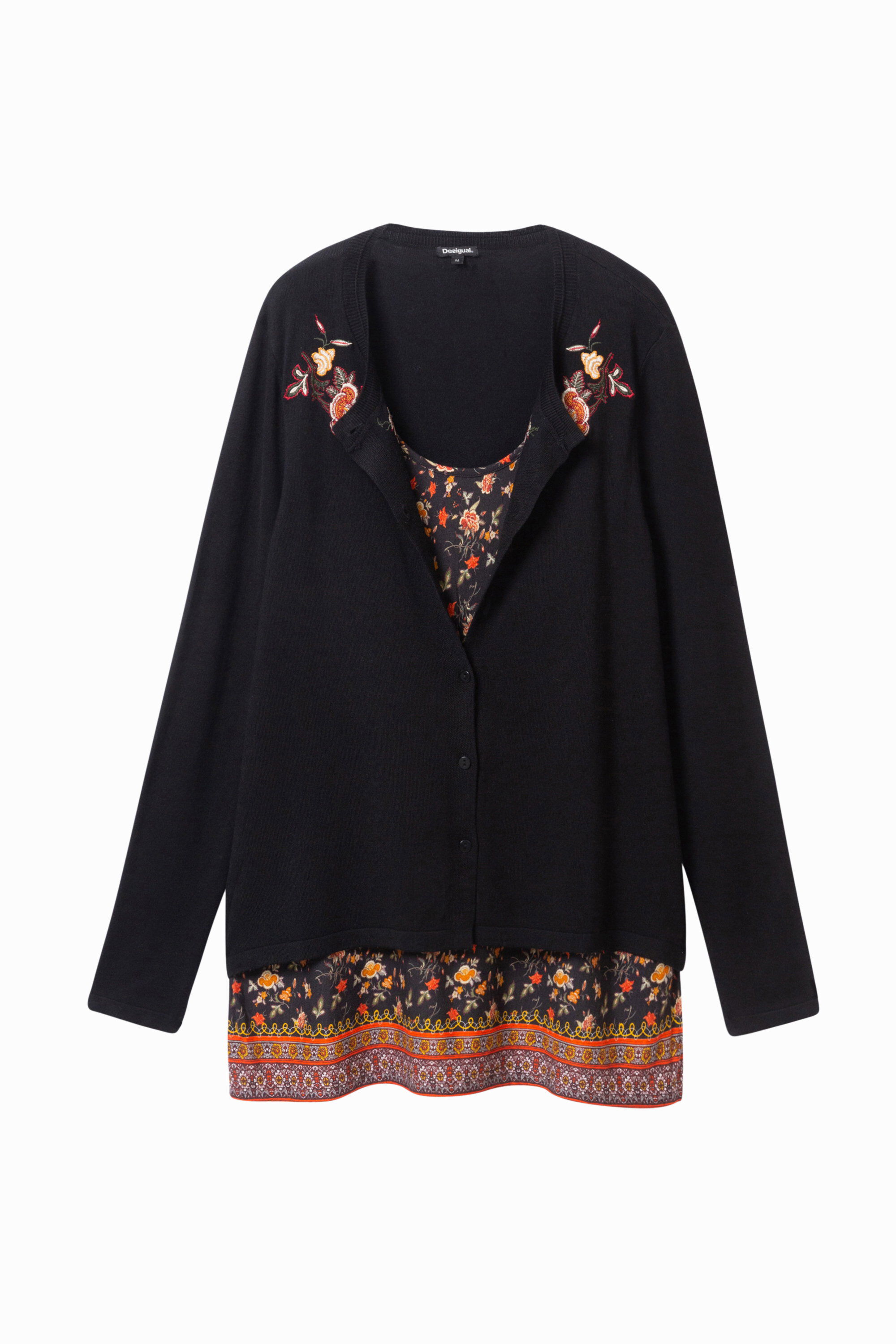 Jersey trampantojo bajo blusa