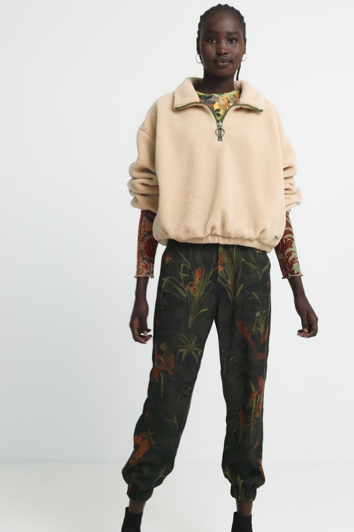 Pantal&oacute;n jogger tencel estampado