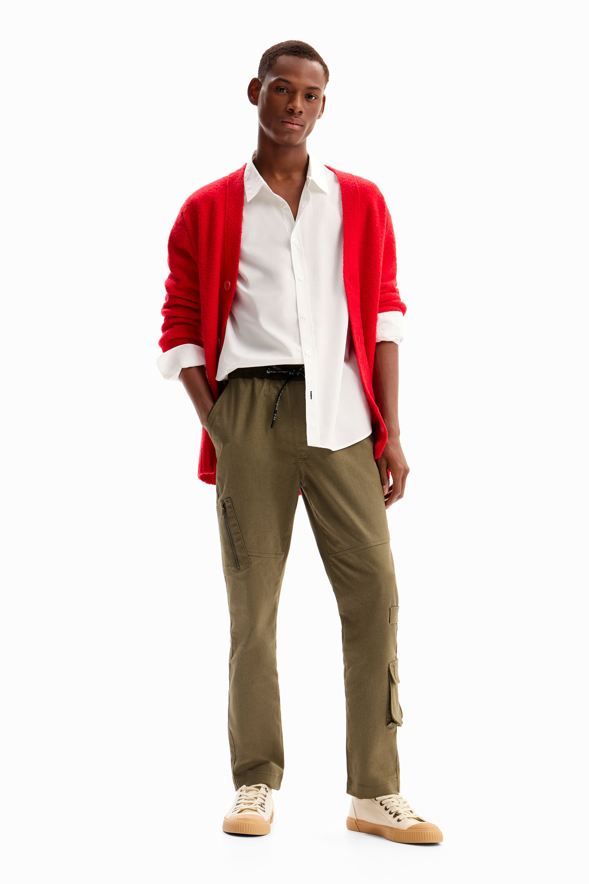 Camisa b&aacute;sica detalles contraste