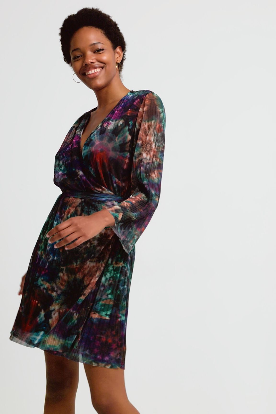 Vestido corto plisado arty