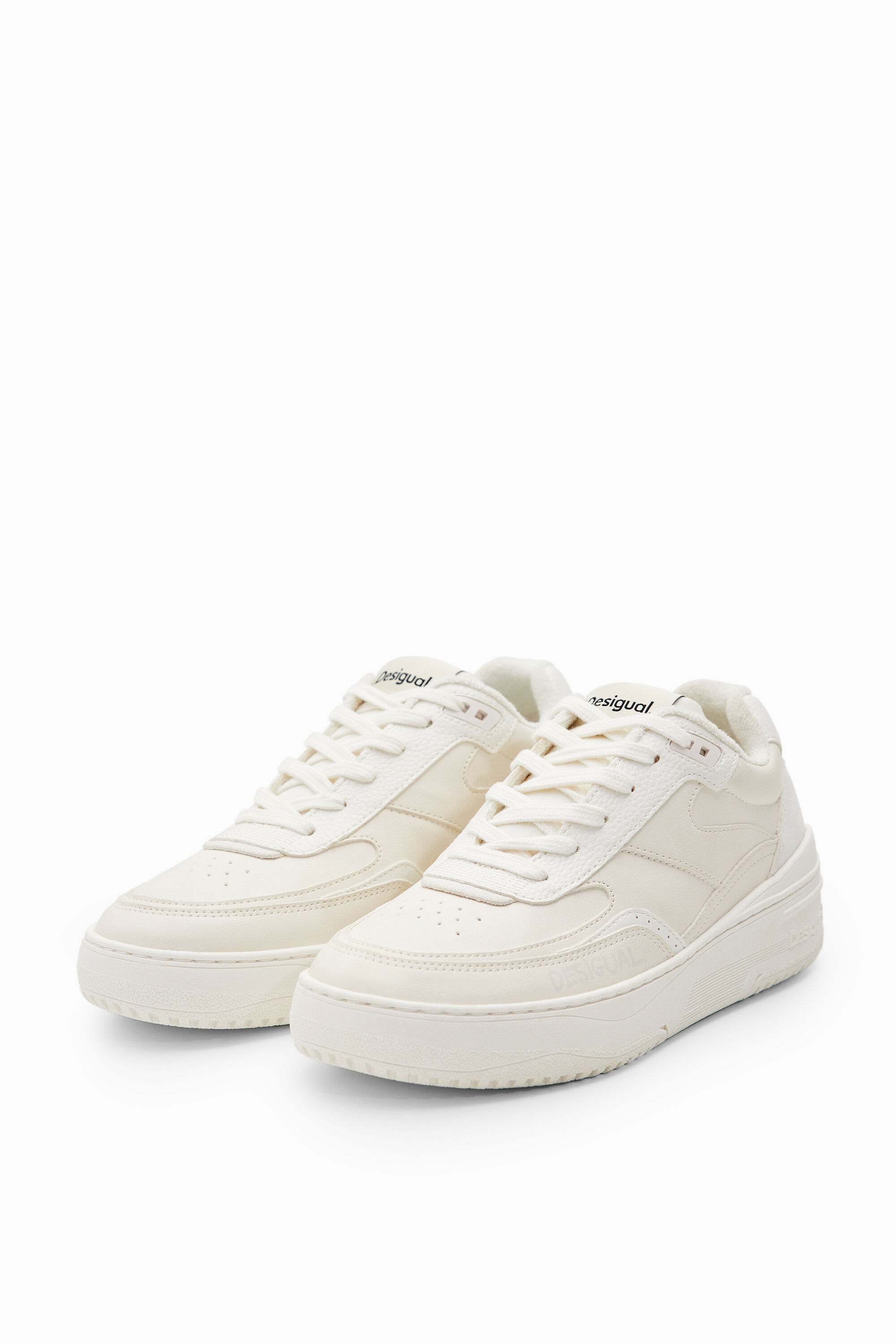 Sneakers retro chunky patch