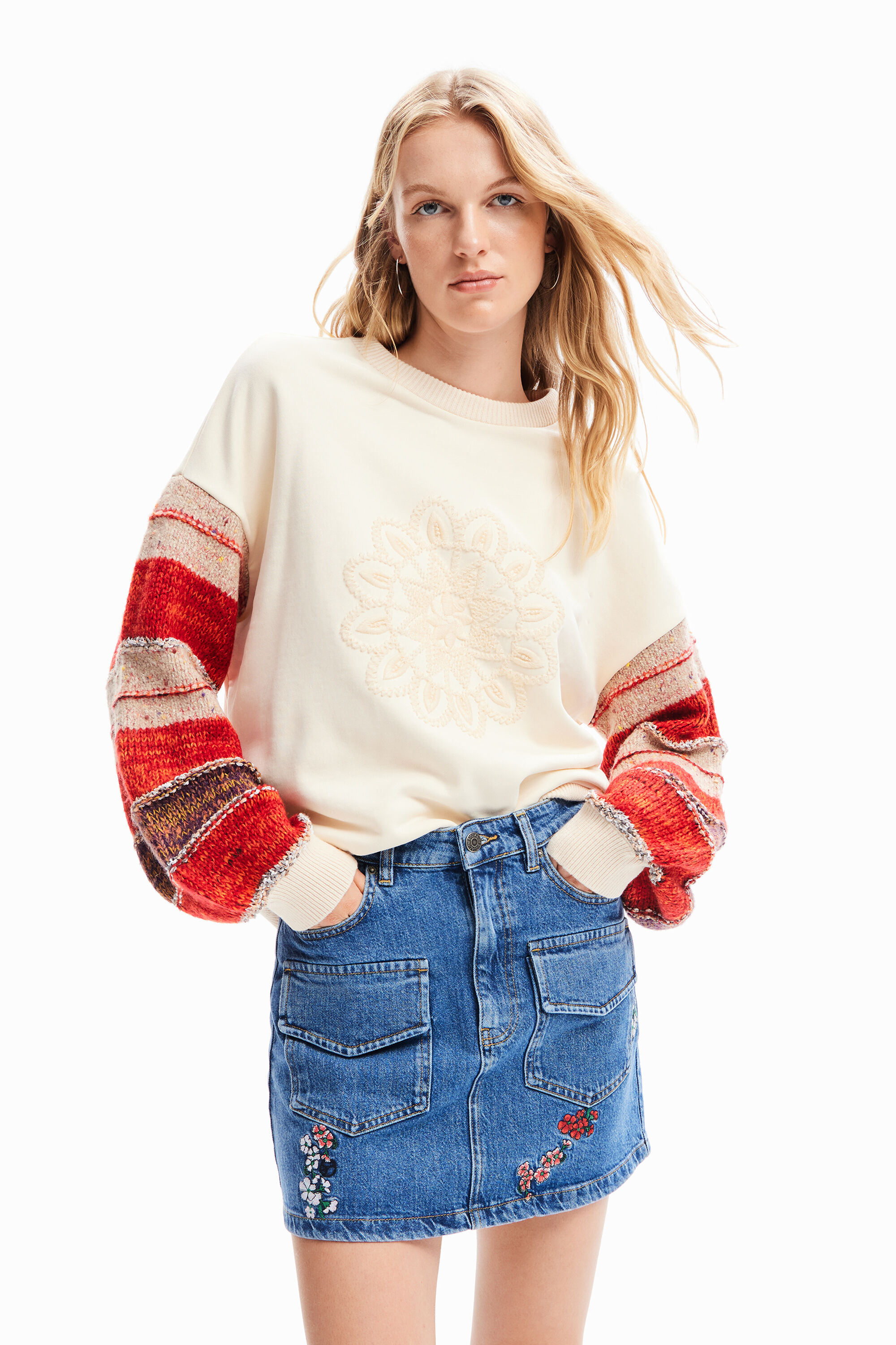 Sudadera combinada bordado