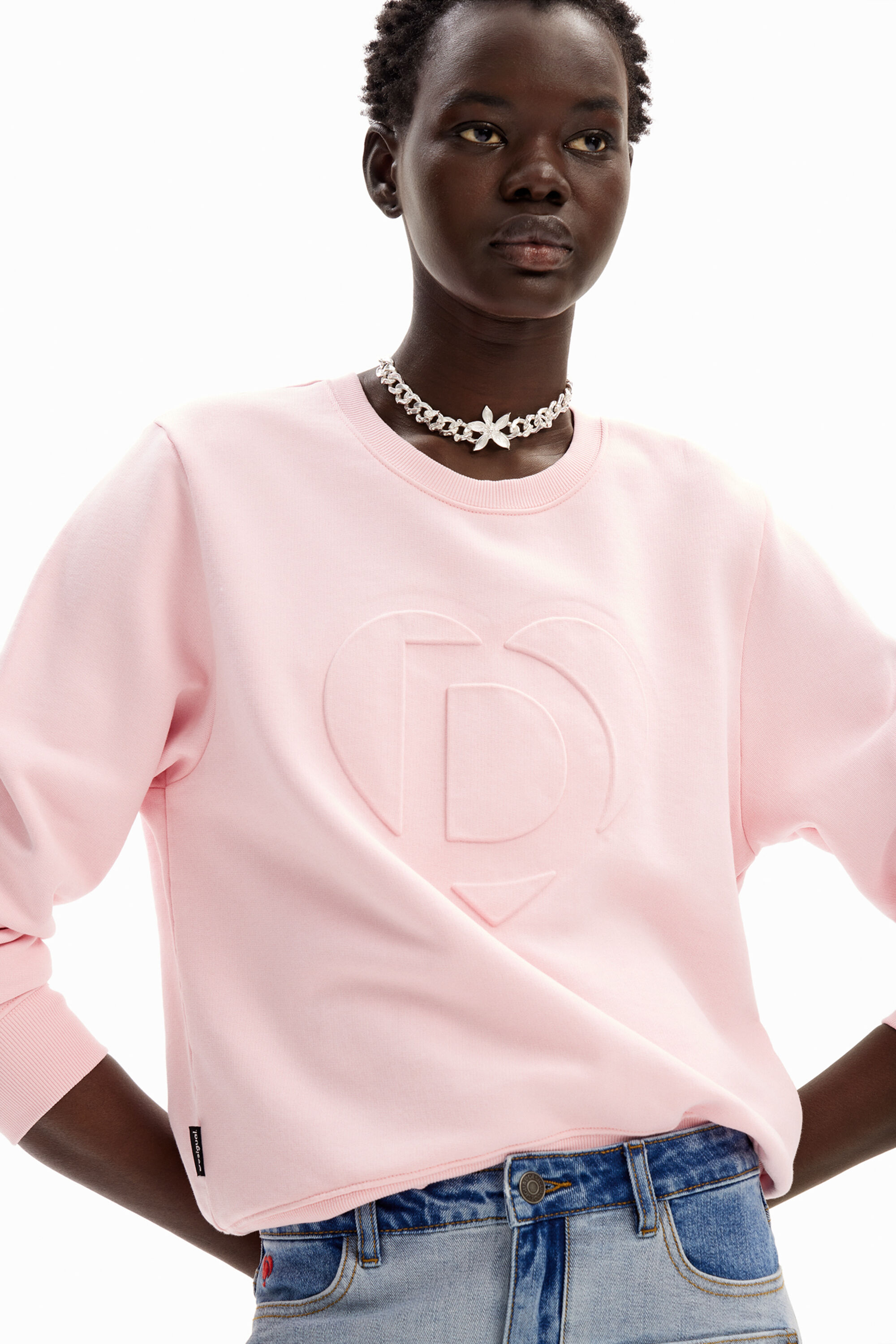Sudadera imagotipo relieve