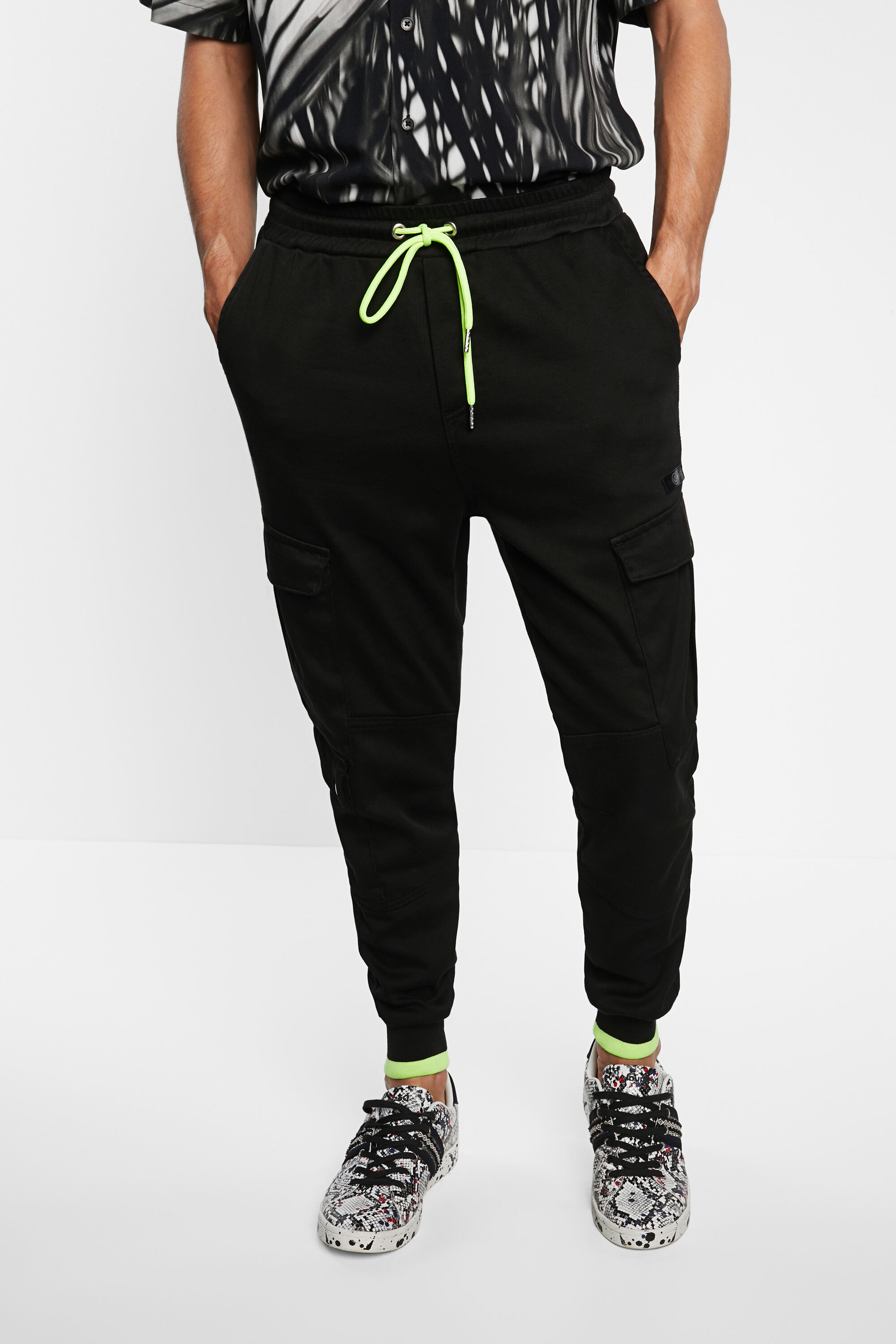 Pantal&oacute;n jogger slim cargo