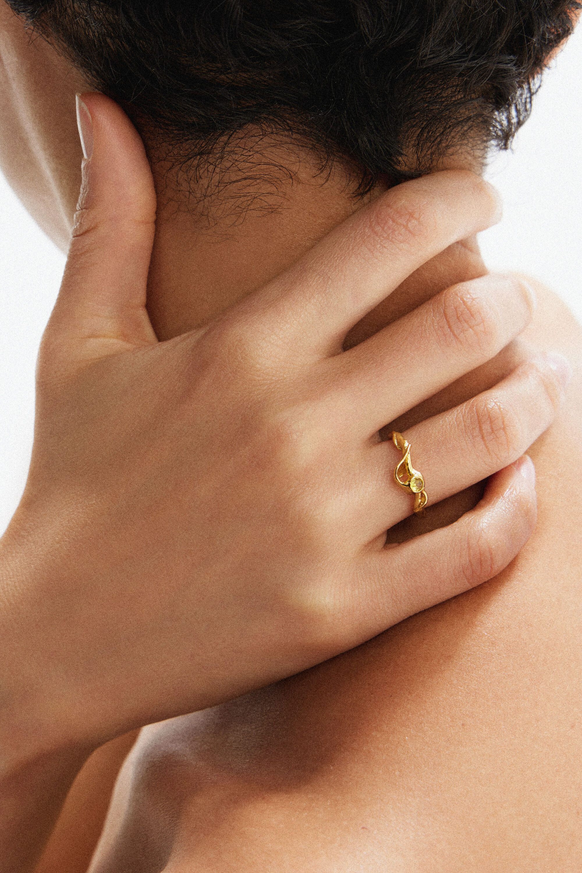 Anillo circonita ba&ntilde;o oro Zalio