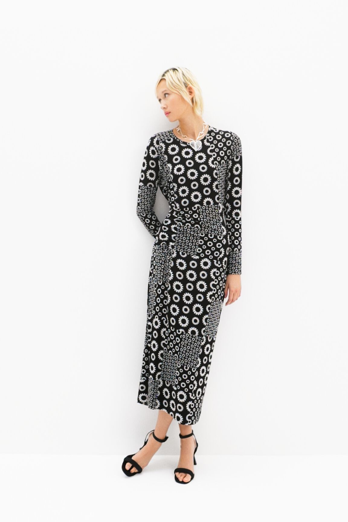 Vestido midi slim patch