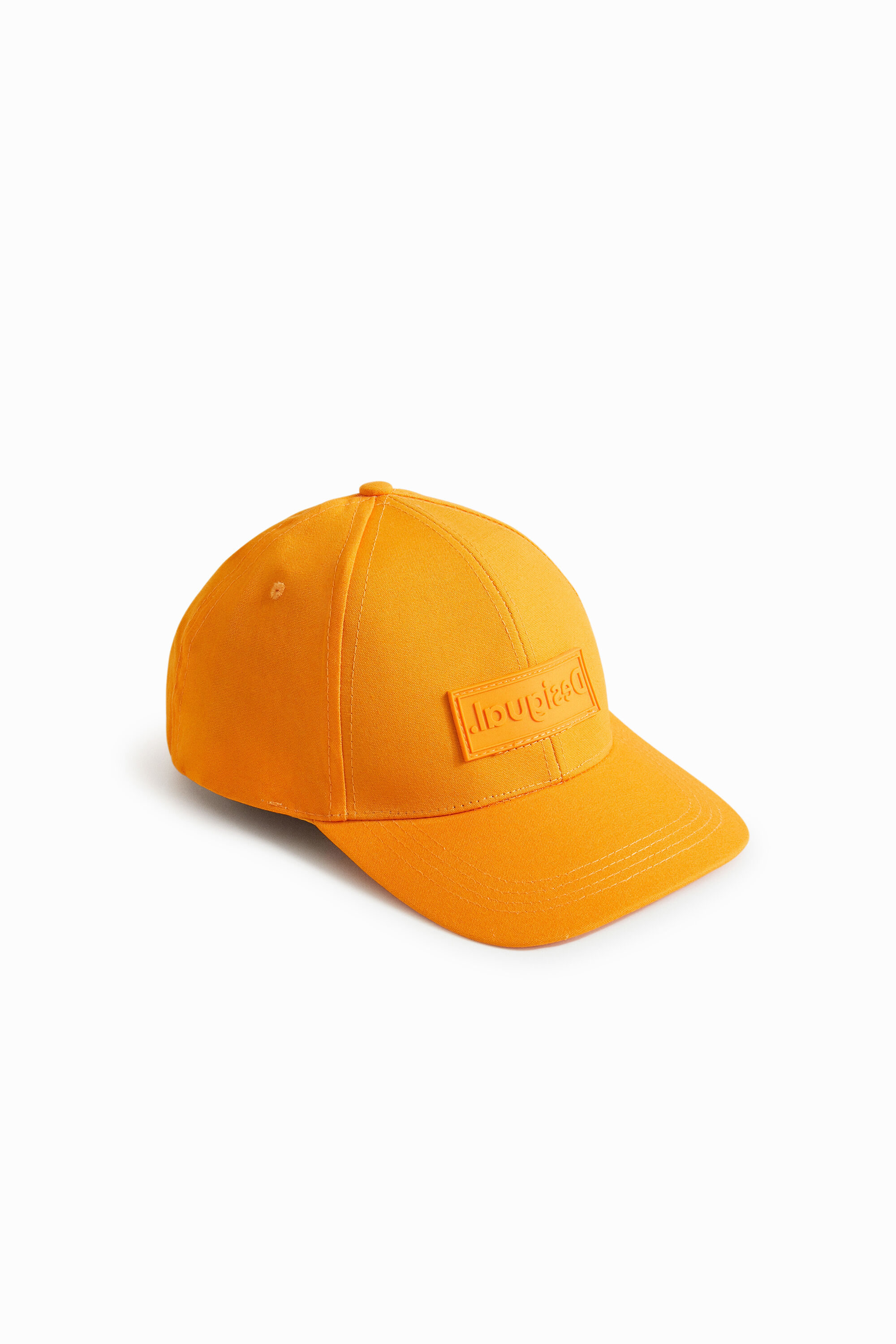 Gorra placa logo y mensajes