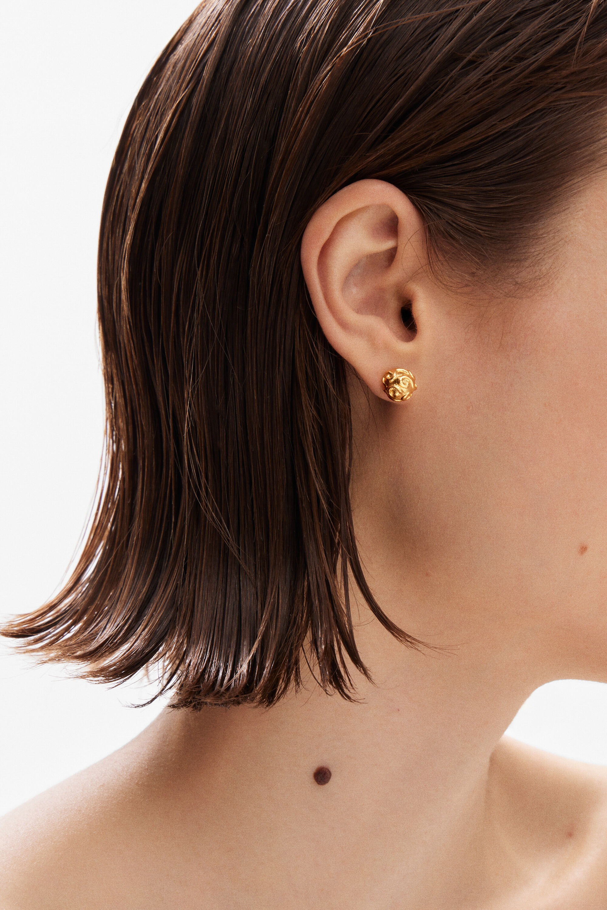 Pendientes bolita ba&ntilde;o oro Zalio