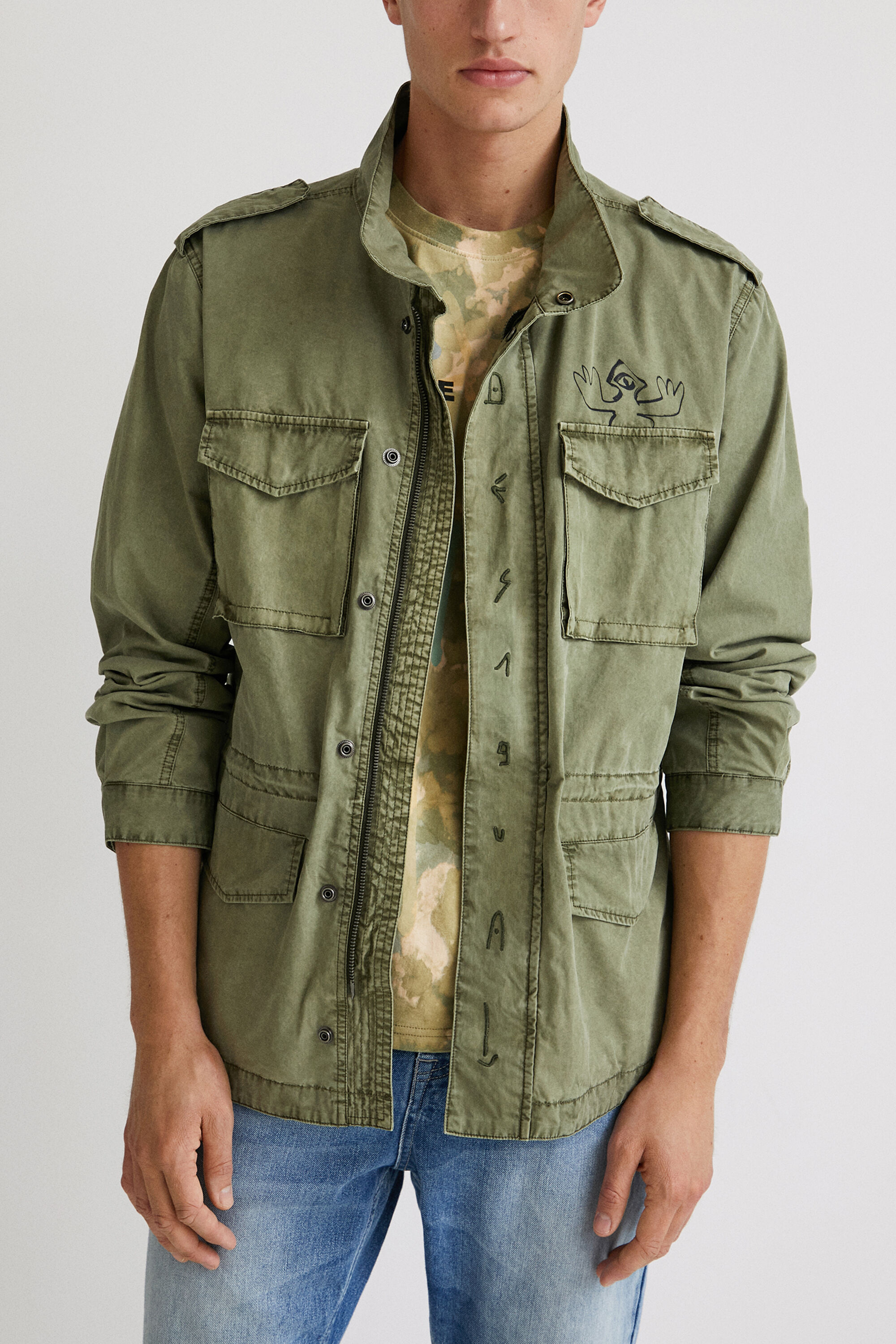 Parka militar bolsillos