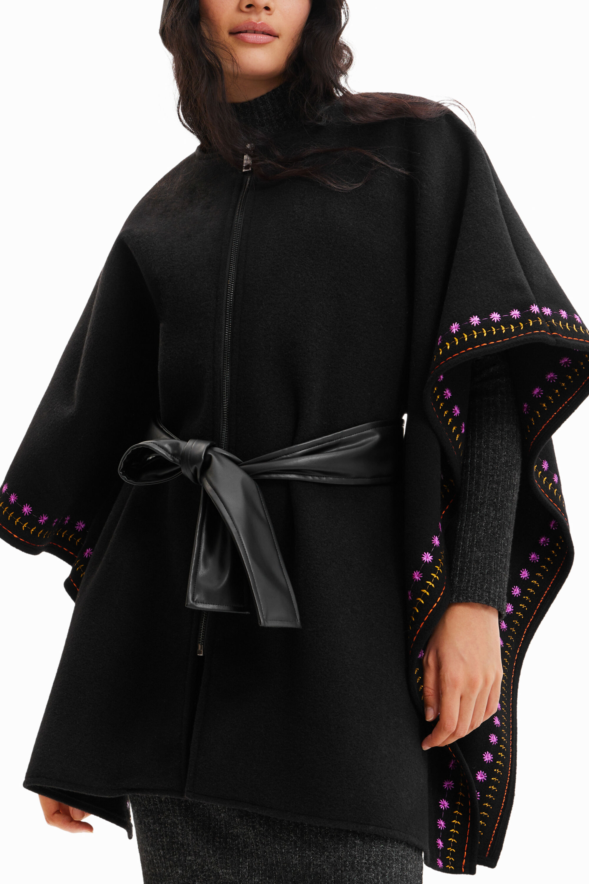 Poncho bordados
