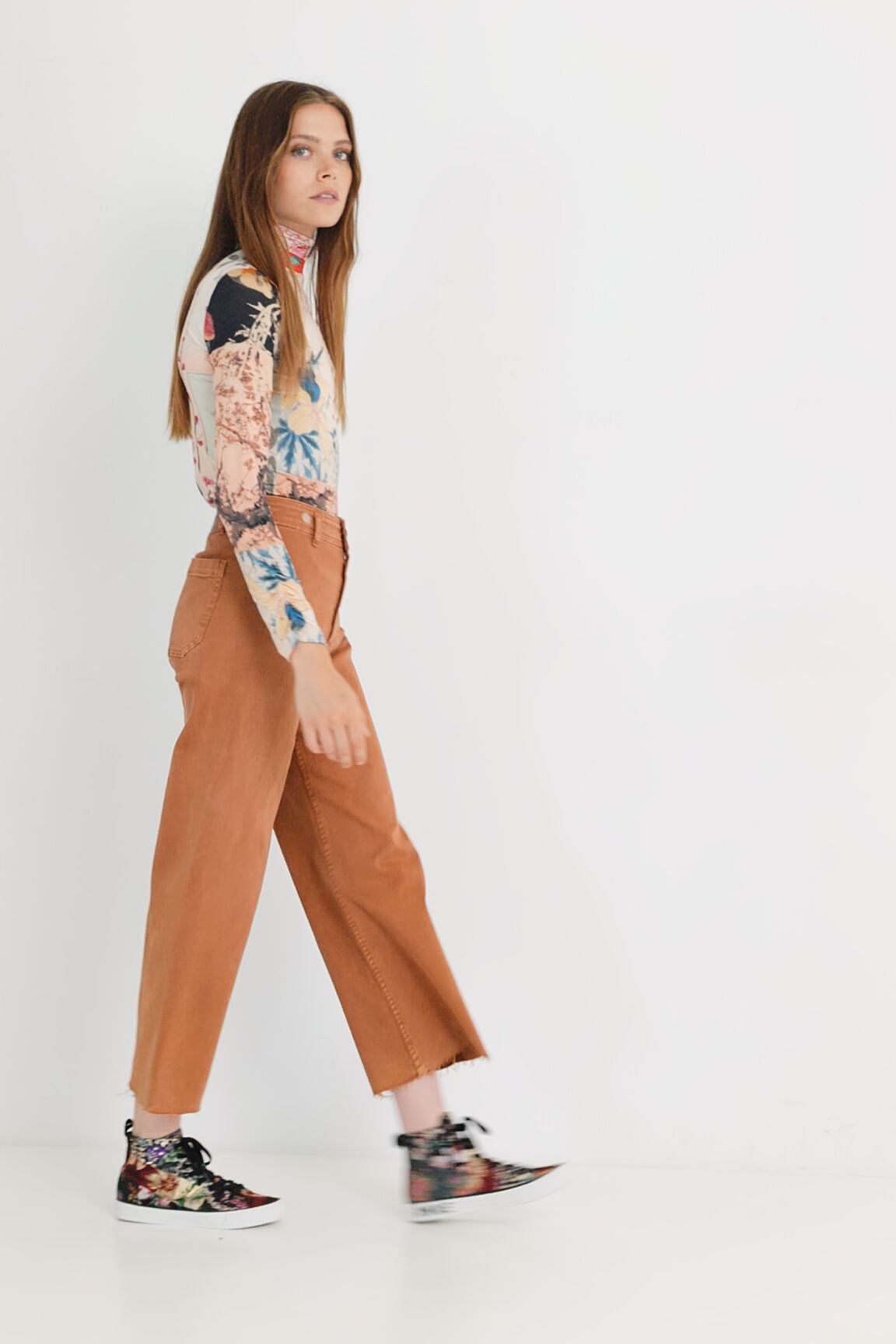 Pantal&oacute;n wide leg straight