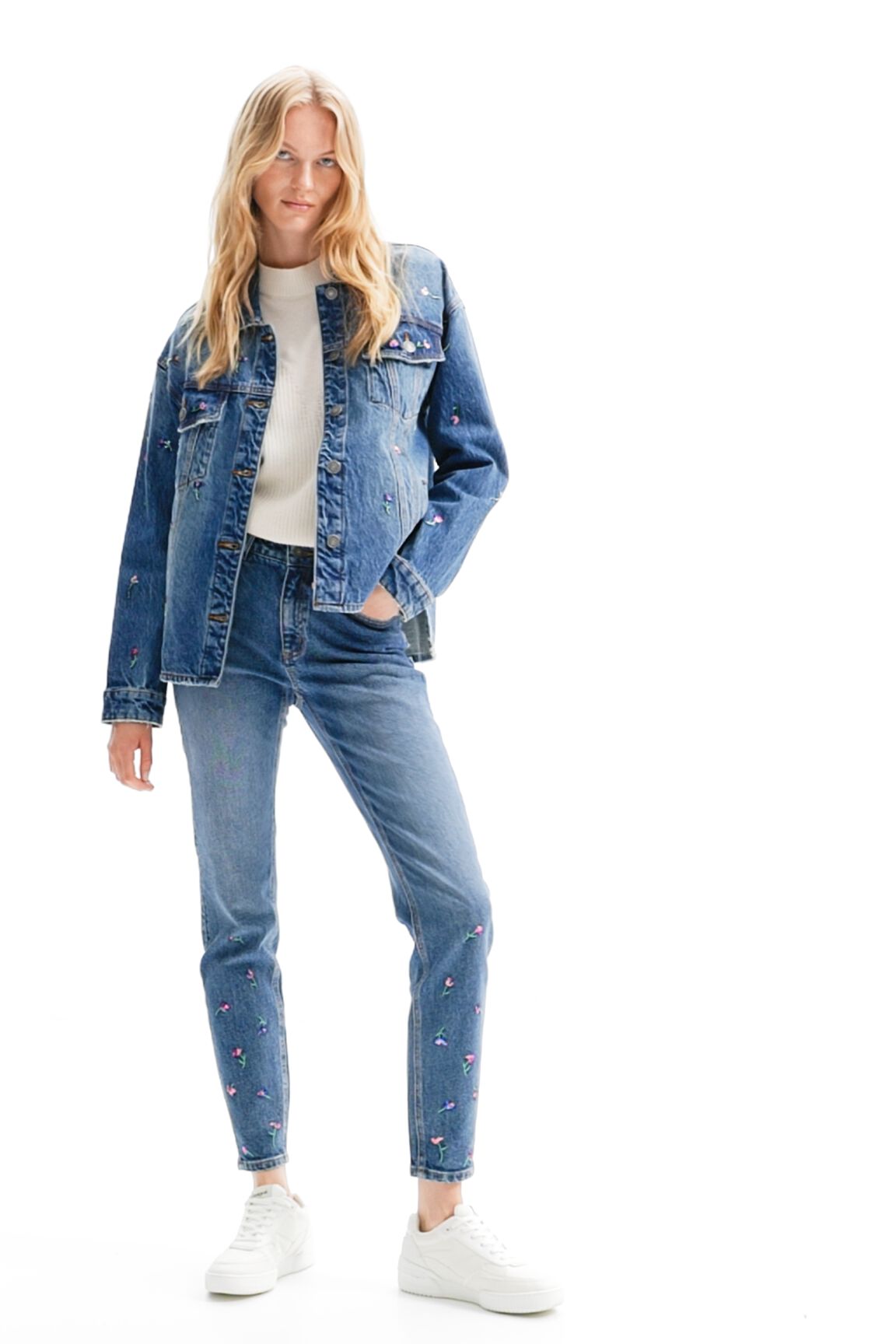 Chaqueta vaquera trucker flores