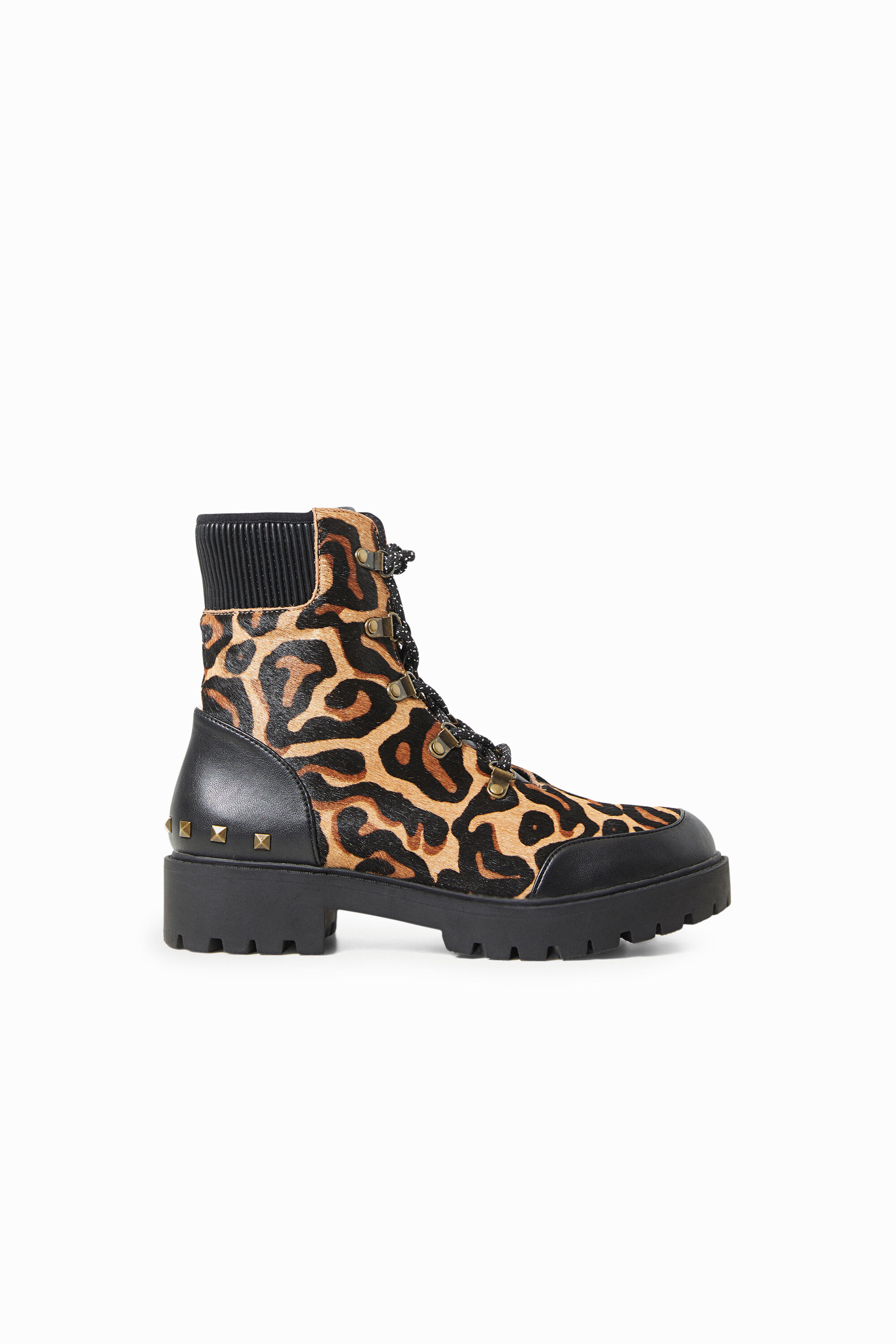 Bota de piel animal print