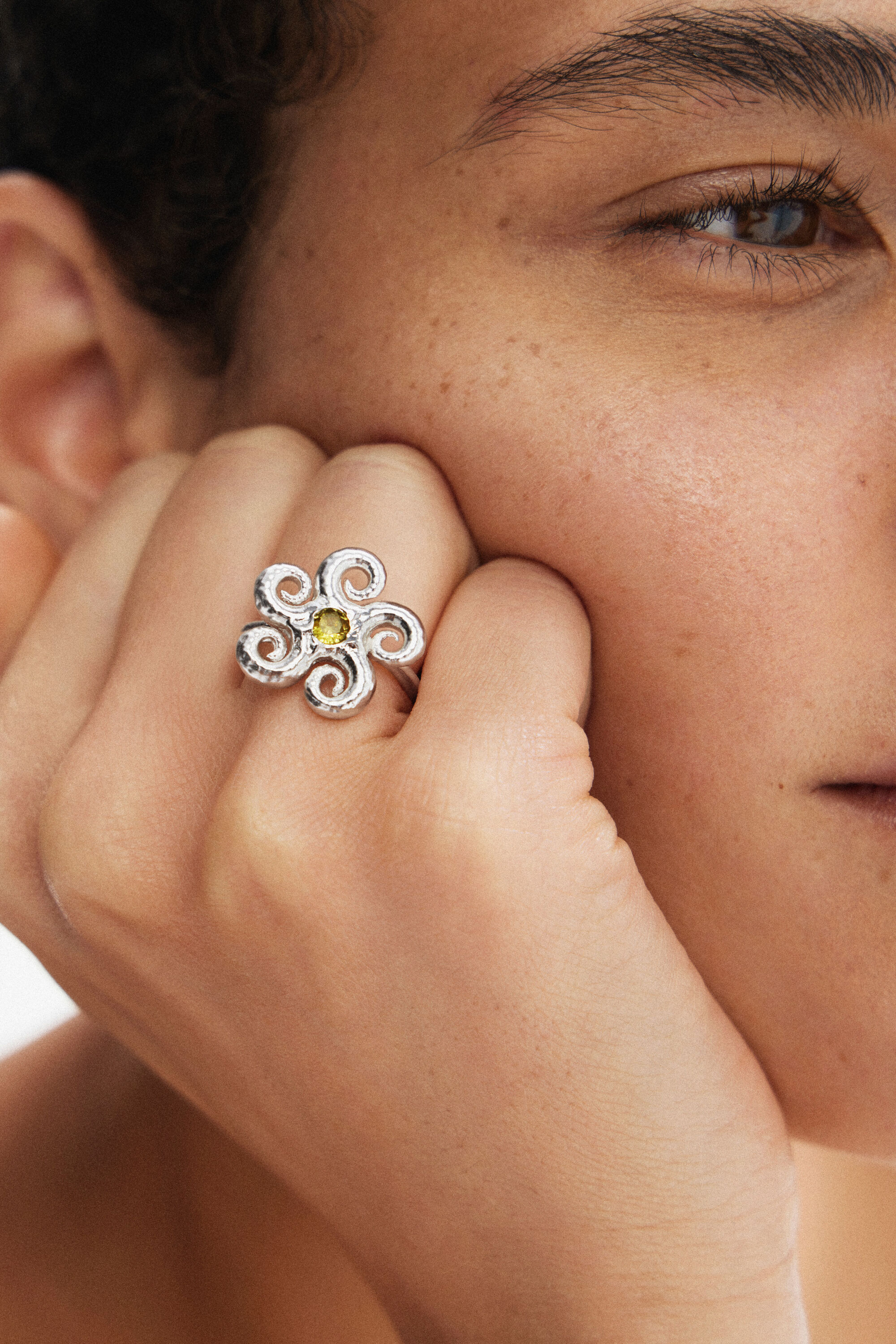 Anillo estrella ba&ntilde;o plata Zalio