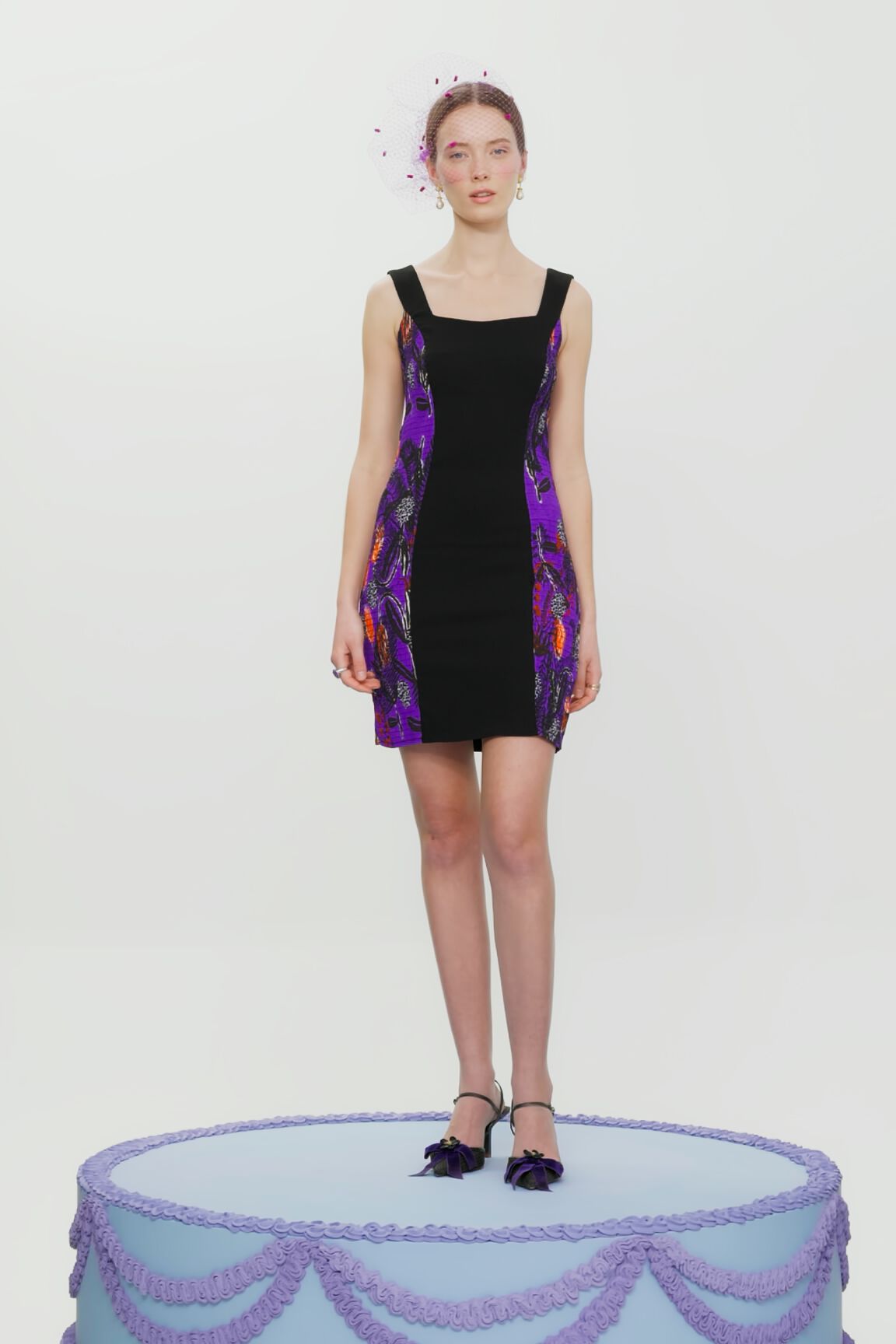 Vestido slim fruncidos laterales