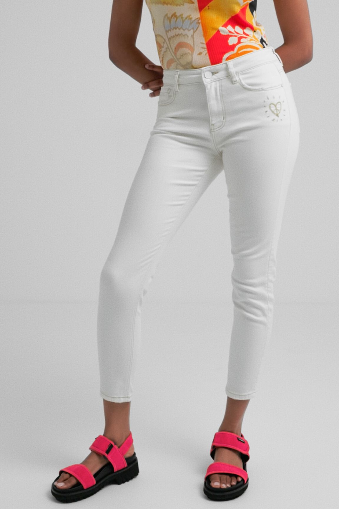 Pantal&oacute;n vaquero skinny coraz&oacute;n