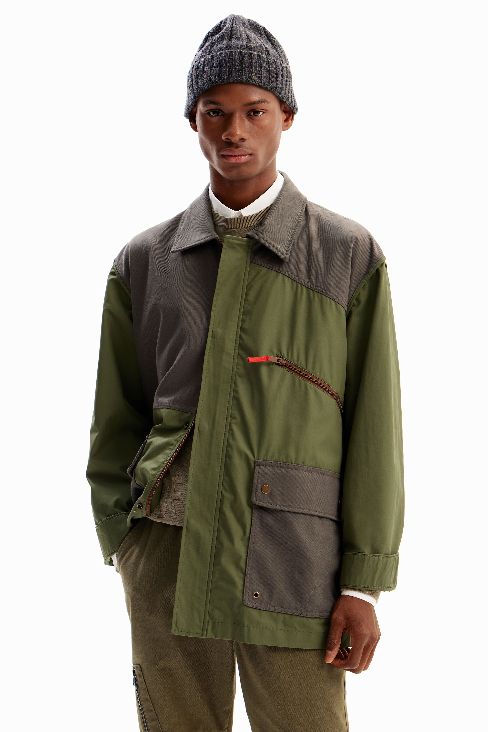Parka combinada bolsillos