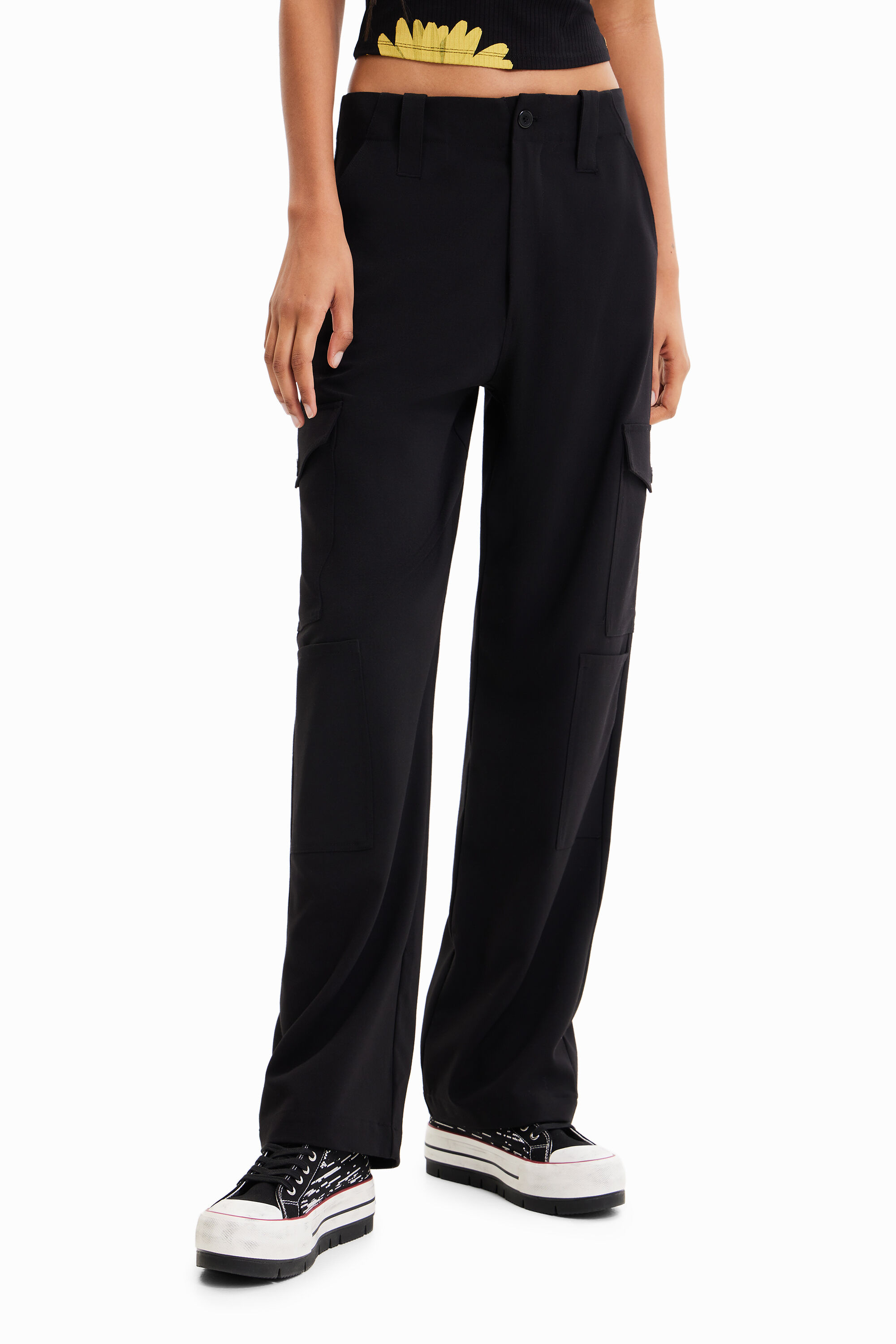 Pantal&oacute;n cargo fluido