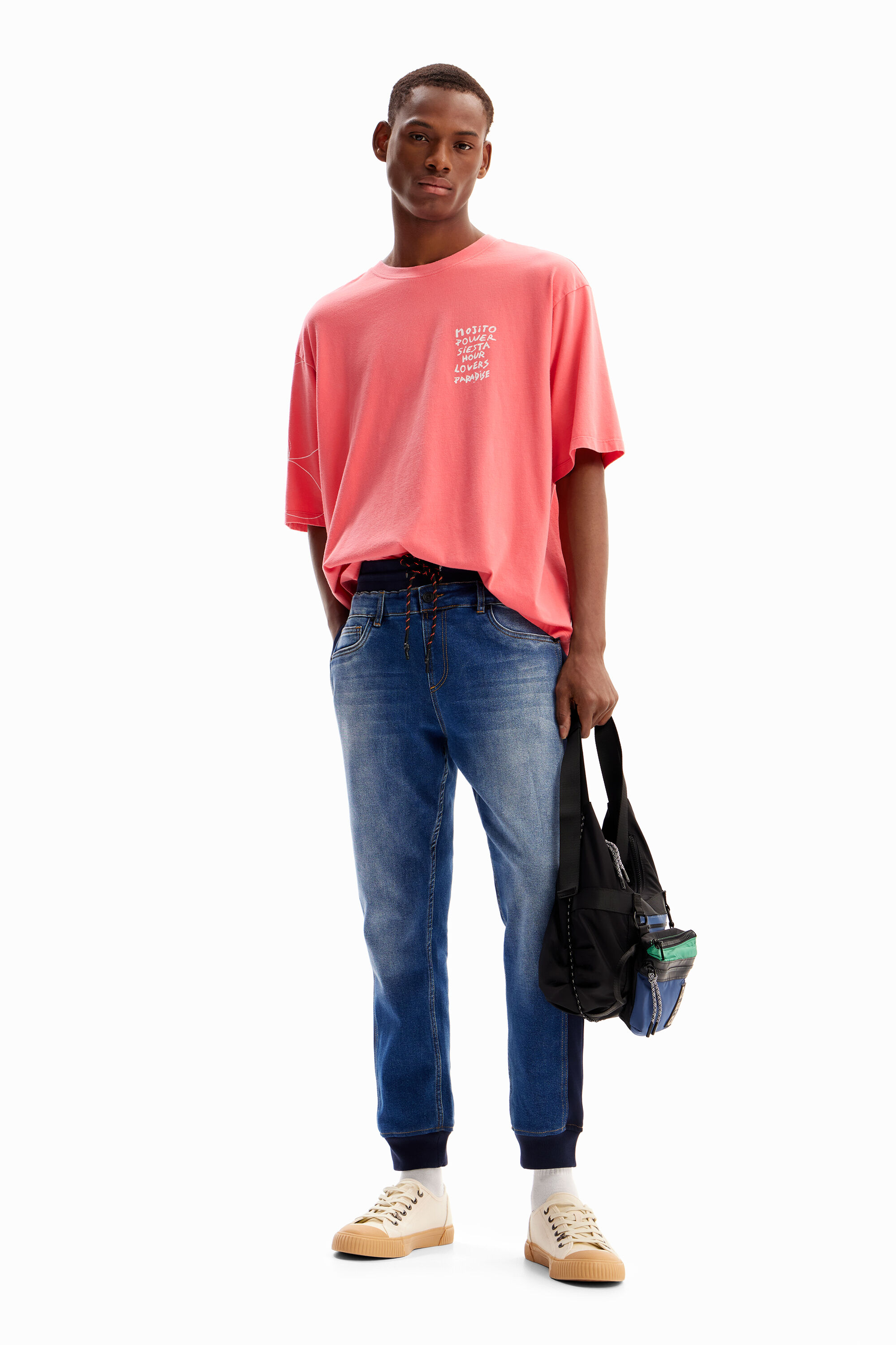 Pantal&oacute;n jogger vaquero h&iacute;brido