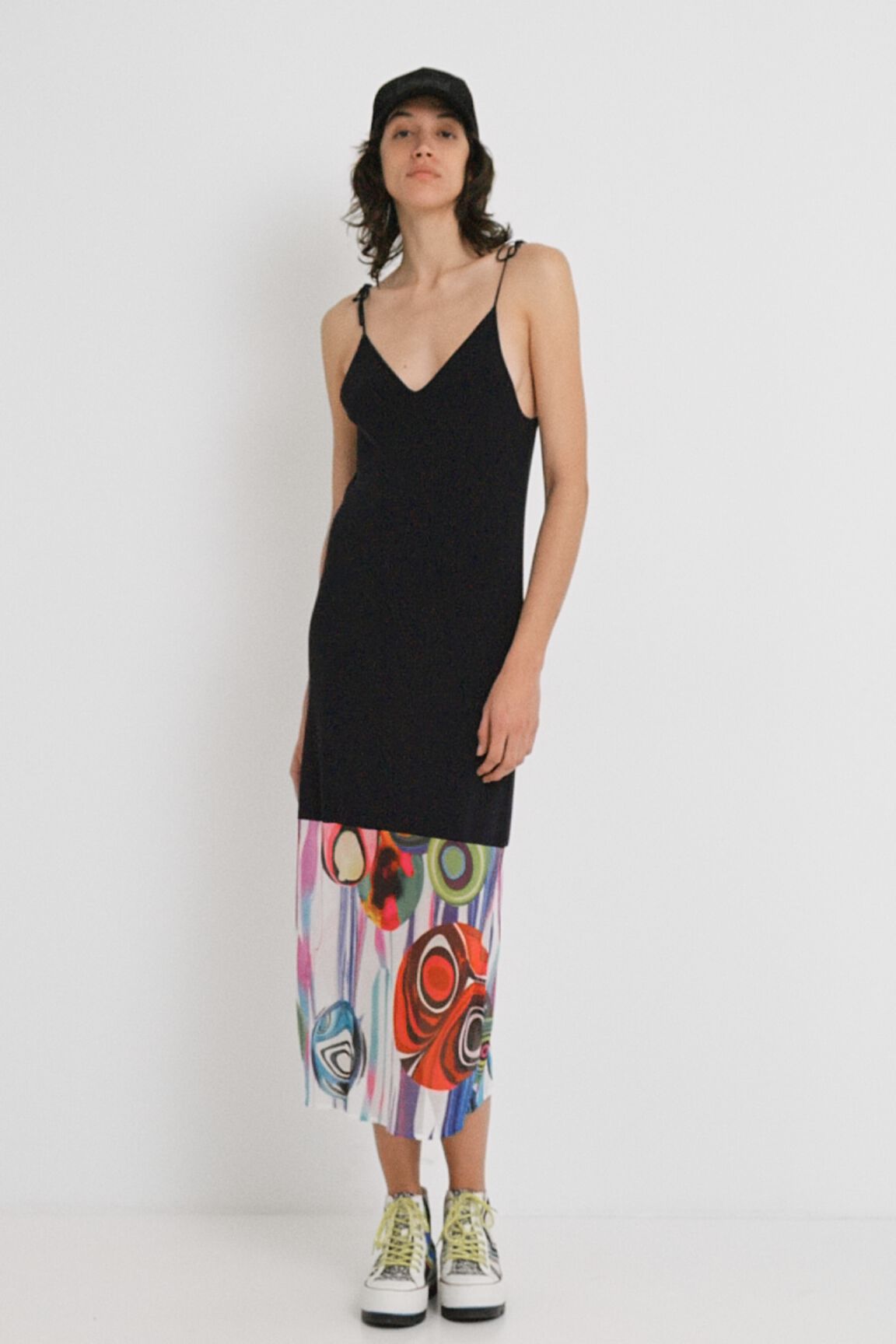 Vestido bajos arty