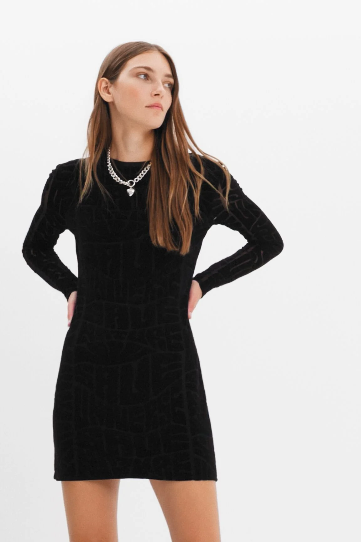 Vestido corto slim mensaje