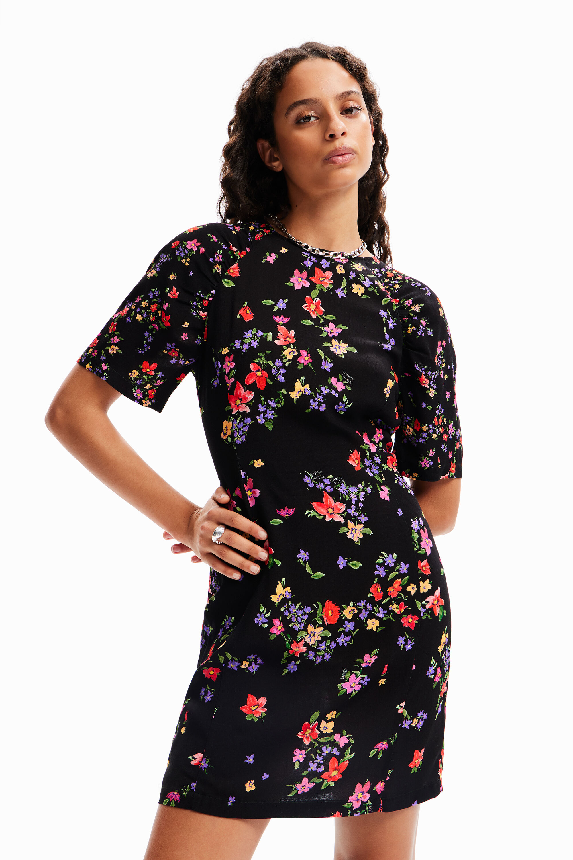 Vestido corto flores