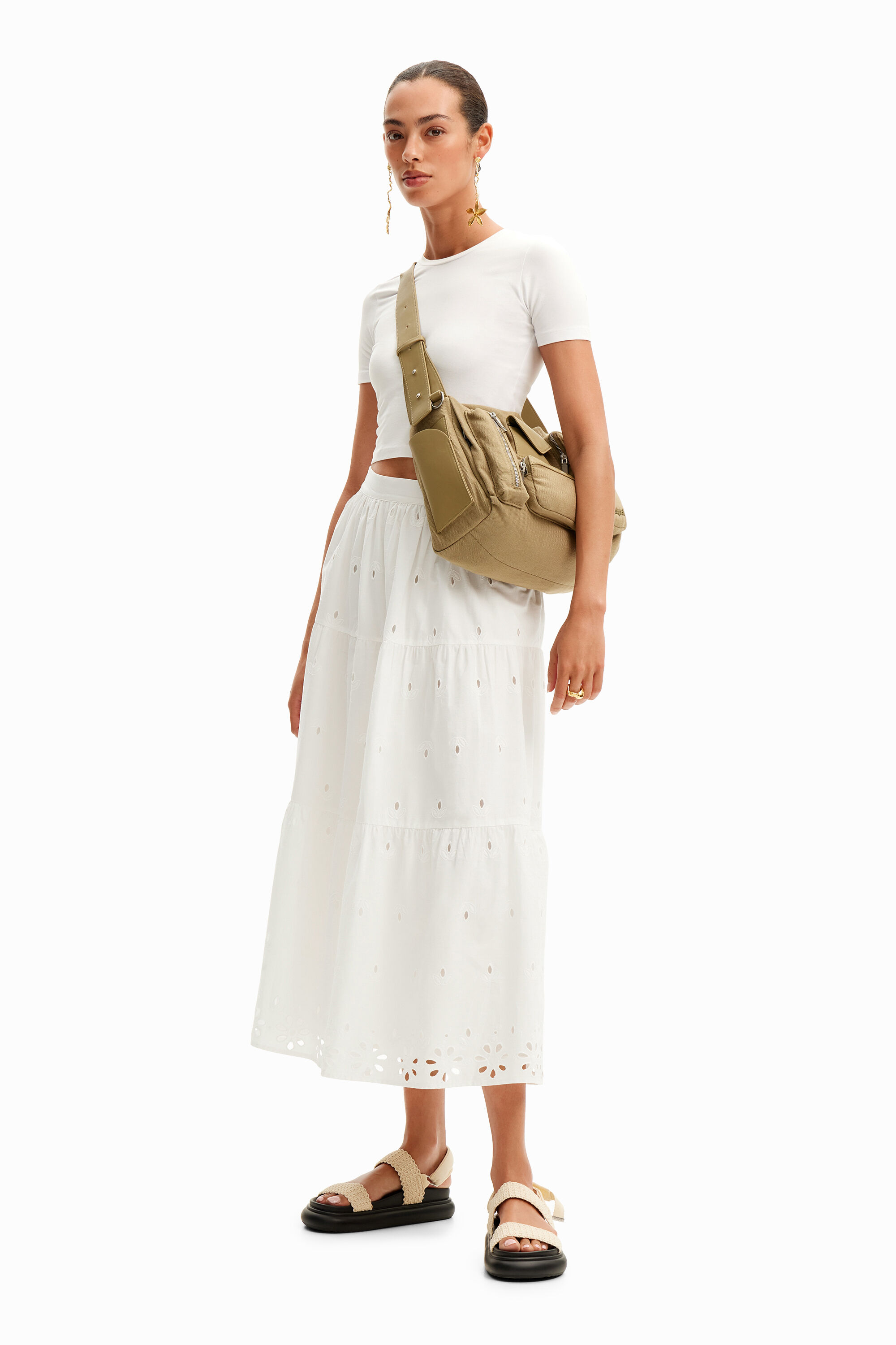 Falda midi bordado suizo